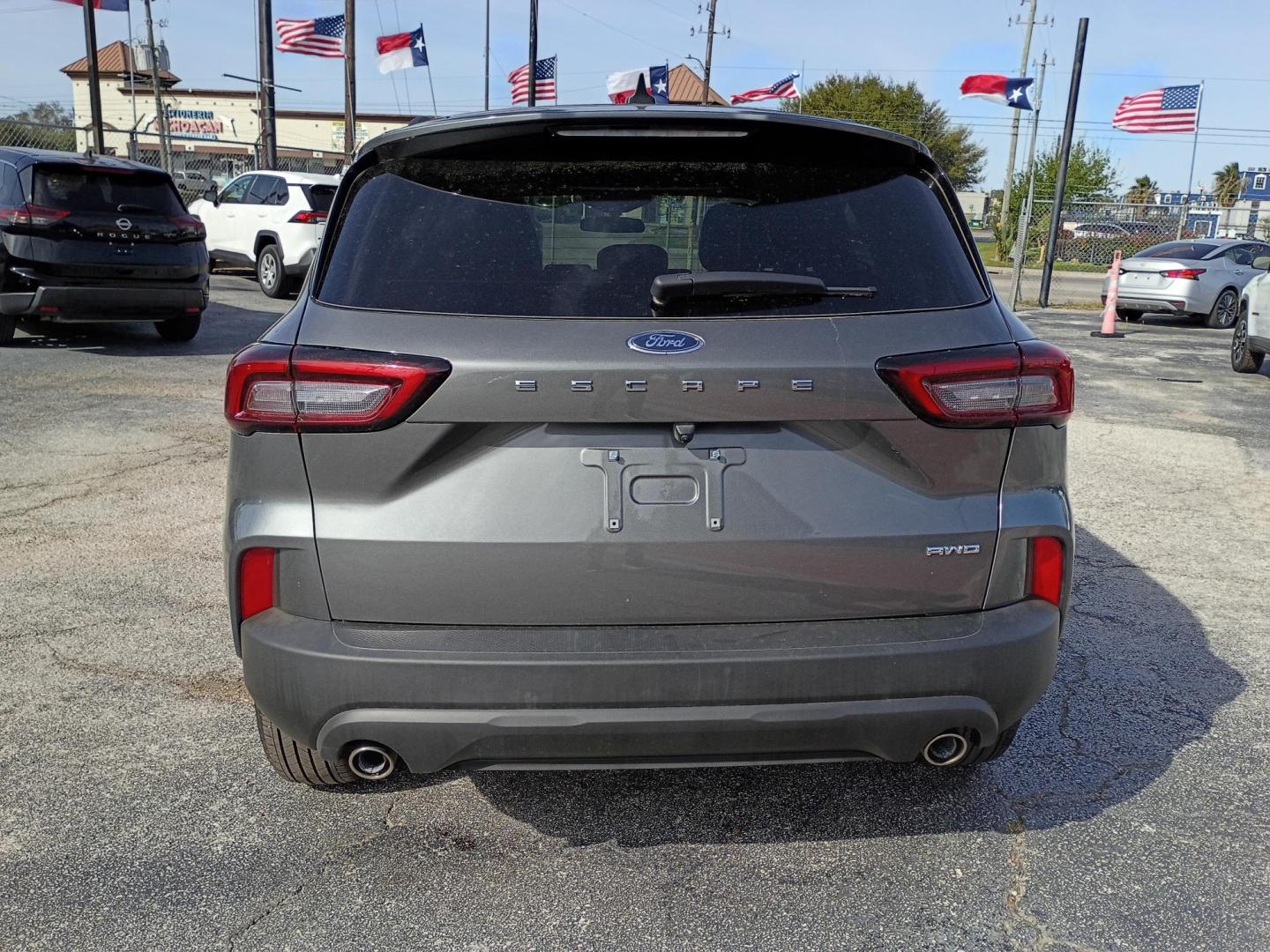 2025 Gray Ford Escape ST-Line AWD (1FMCU9MN9SU) with an 1.5L L3 engine, 8A transmission, located at 1842 Wirt Road, Houston, TX, 77055, (713) 973-3903, 29.805330, -95.484787 - Photo#3