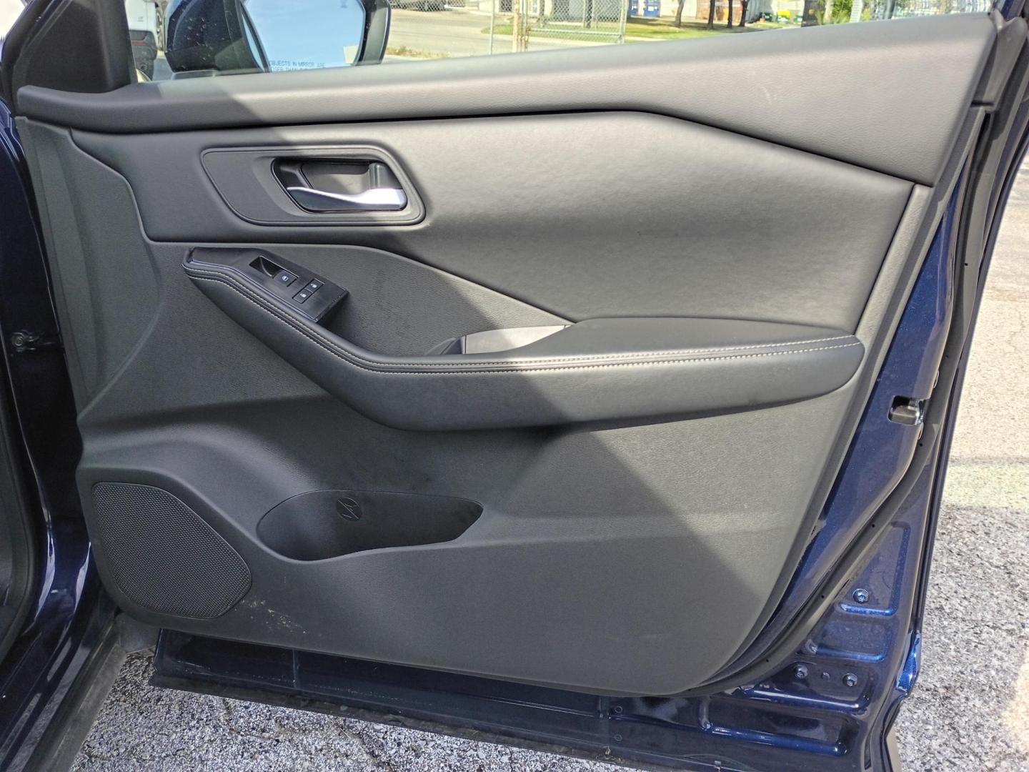 2025 BLUE /Black Nissan Rogue SV AWD (5N1BT3BB7SC) with an 2.5L L4 DOHC 16V engine, CVT transmission, located at 1842 Wirt Road, Houston, TX, 77055, (713) 973-3903, 29.805330, -95.484787 - Photo#13