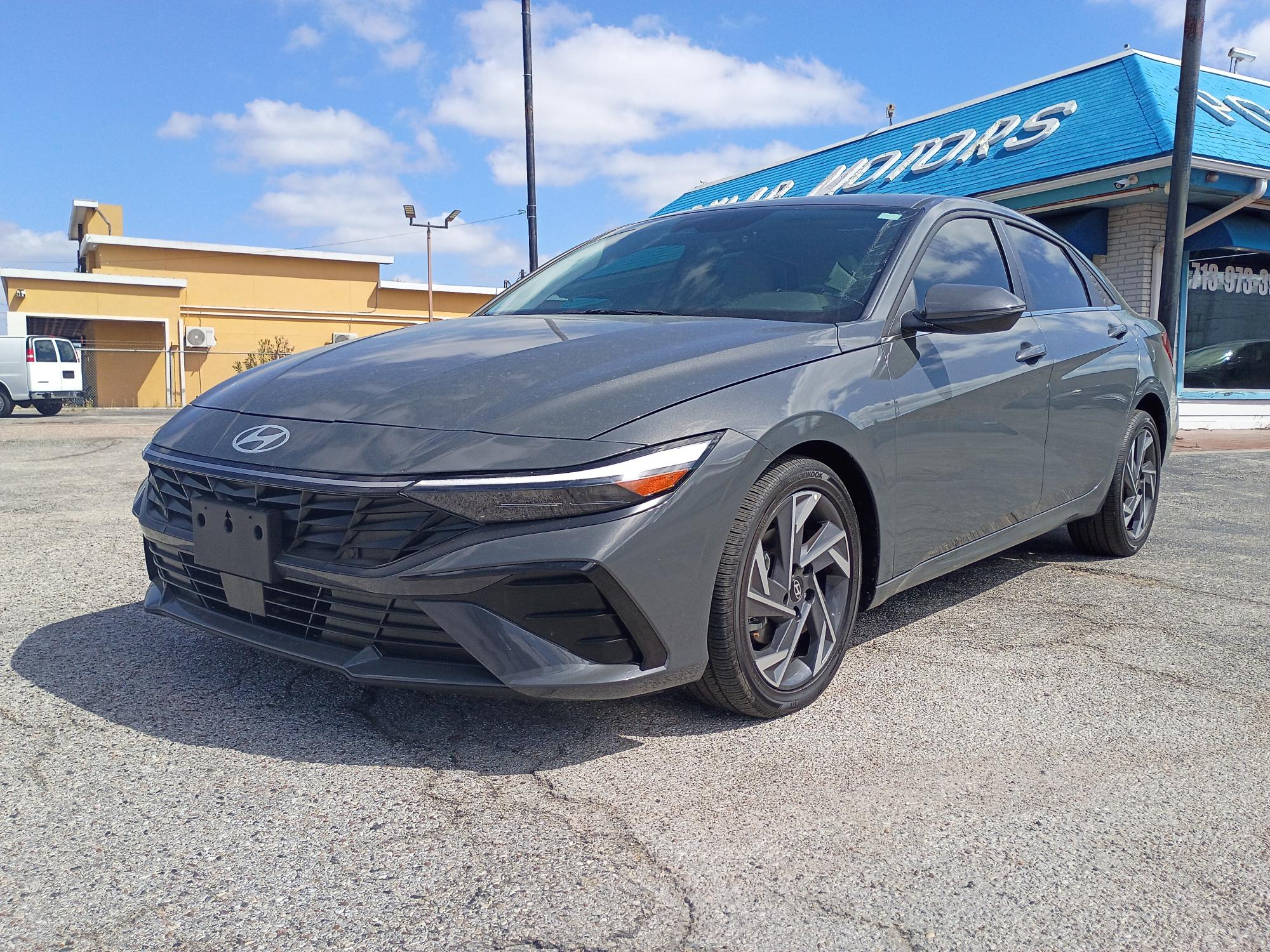 photo of 2025 Hyundai Elantra Limited