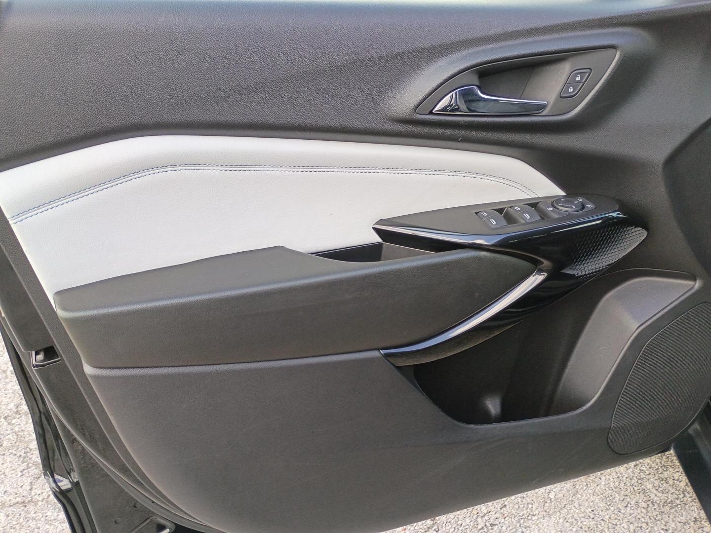 2025 Black Chevrolet Trax LT (KL77LHEP0SC) with an 1.2L L3 TURBO engine, 6A transmission, located at 1842 Wirt Road, Houston, TX, 77055, (713) 973-3903, 29.805330, -95.484787 - Photo#9