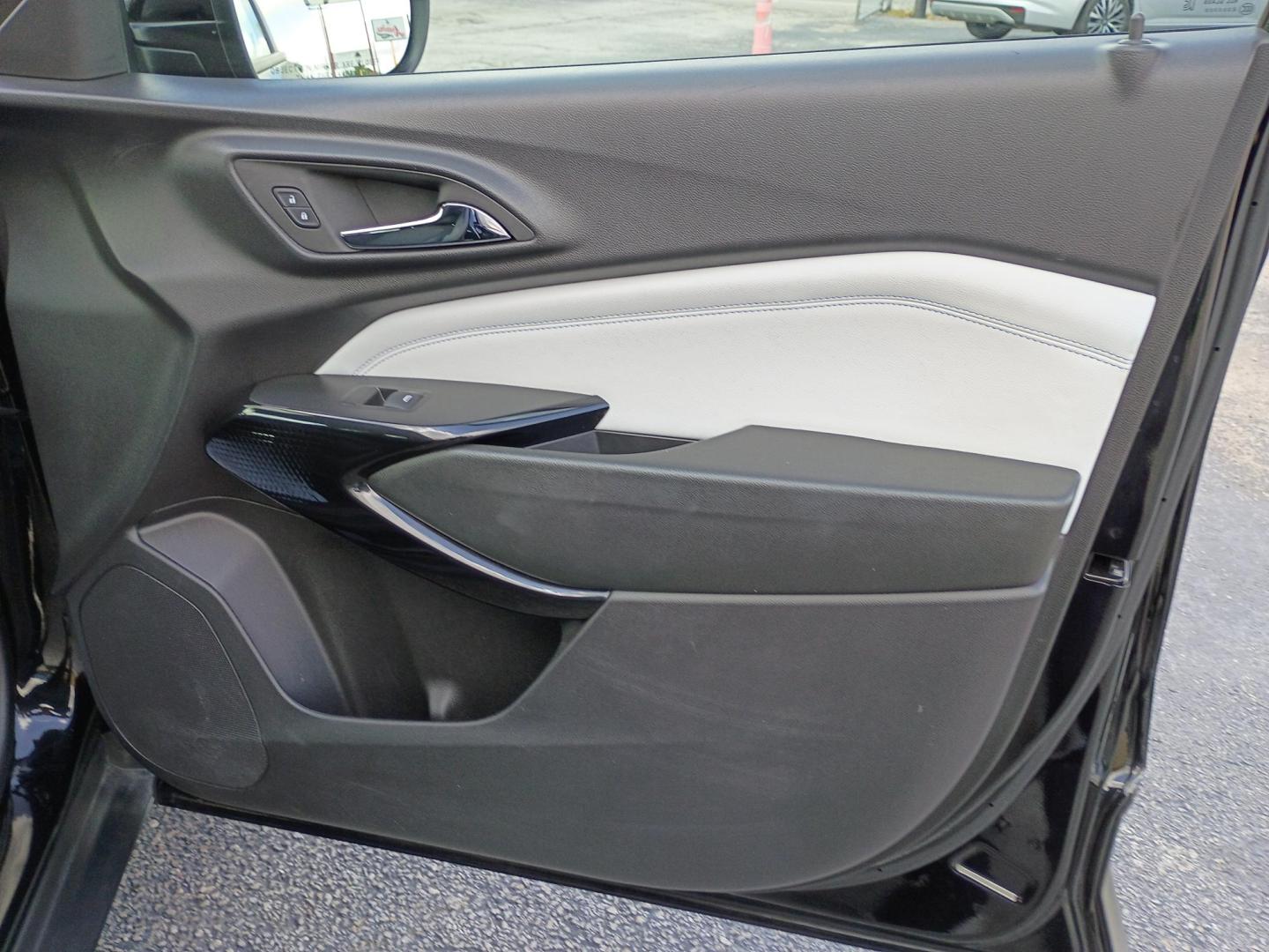 2025 Black Chevrolet Trax LT (KL77LHEP0SC) with an 1.2L L3 TURBO engine, 6A transmission, located at 1842 Wirt Road, Houston, TX, 77055, (713) 973-3903, 29.805330, -95.484787 - Photo#13