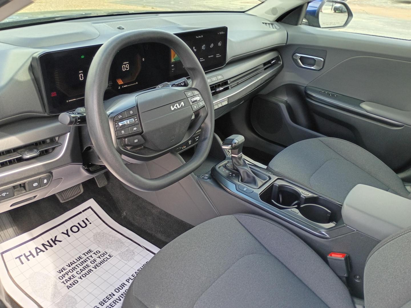 2025 BLUE /Black Kia K4 LX (3KPFT4DE4SE) with an 2.0L L4 DOHC 16V engine, CVT transmission, located at 1842 Wirt Road, Houston, TX, 77055, (713) 973-3903, 29.805330, -95.484787 - Photo#8