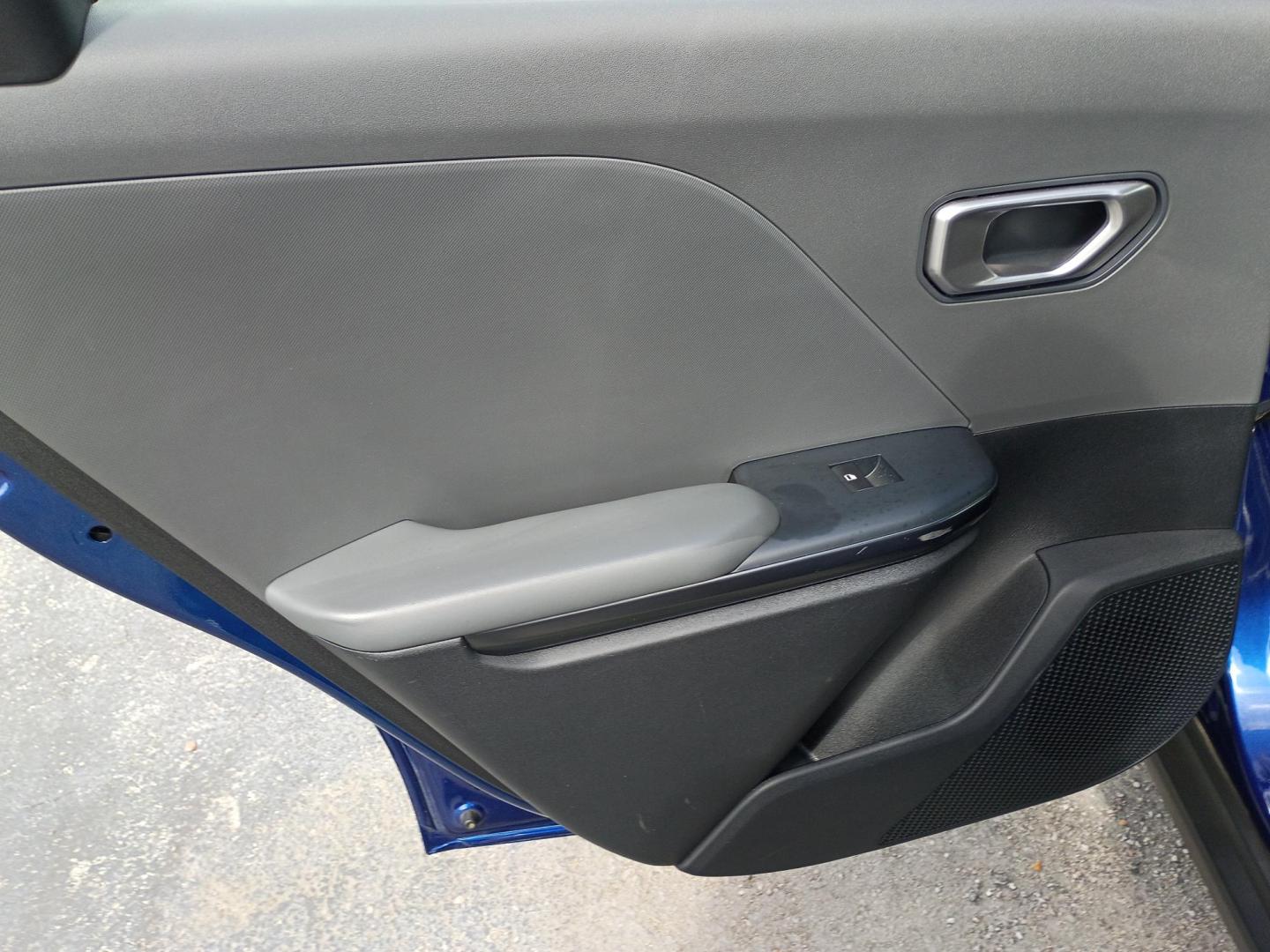 2025 BLUE /Black Kia K4 LX (3KPFT4DE4SE) with an 2.0L L4 DOHC 16V engine, CVT transmission, located at 1842 Wirt Road, Houston, TX, 77055, (713) 973-3903, 29.805330, -95.484787 - Photo#11