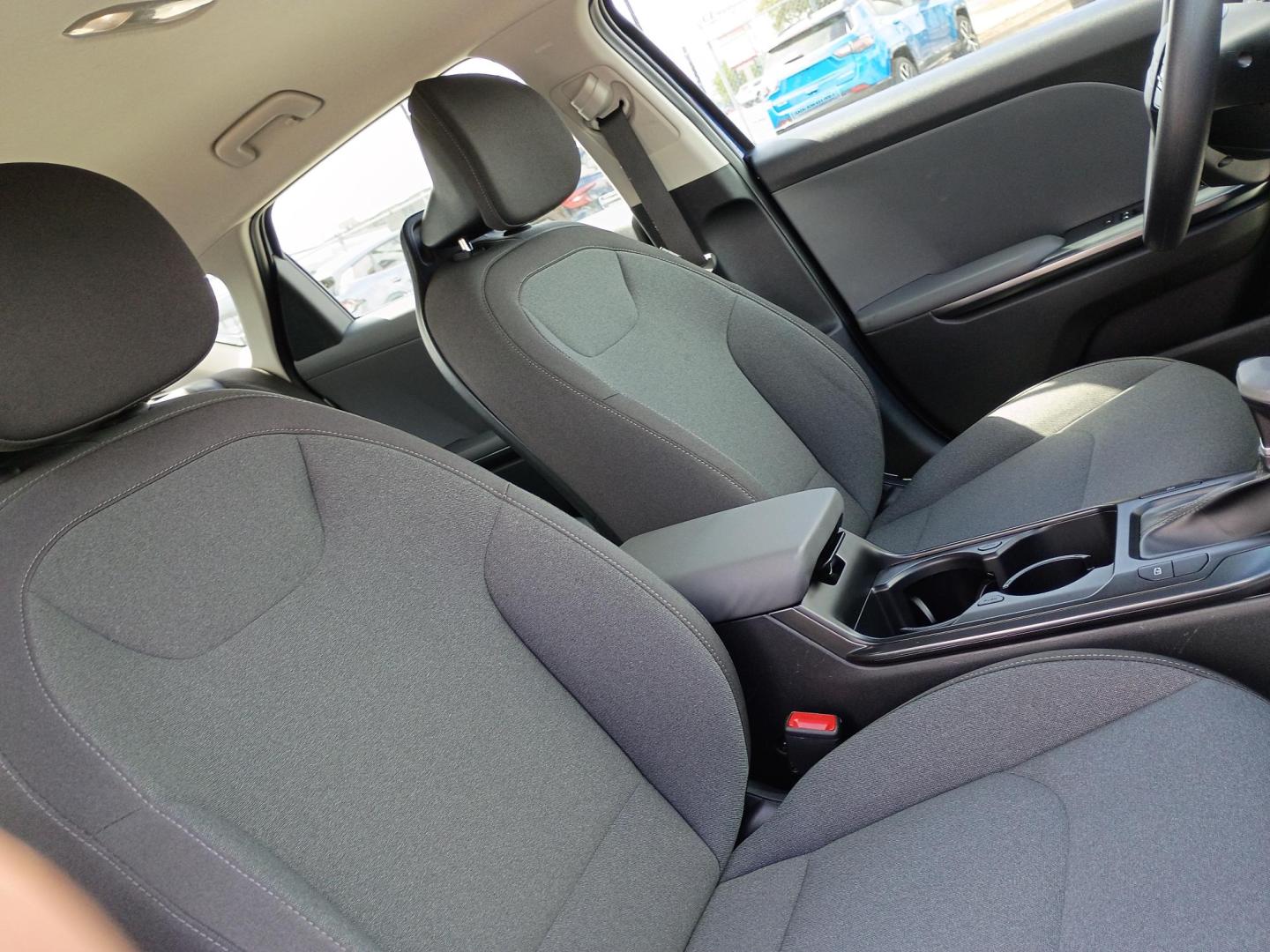 2025 BLUE /Black Kia K4 LX (3KPFT4DE4SE) with an 2.0L L4 DOHC 16V engine, CVT transmission, located at 1842 Wirt Road, Houston, TX, 77055, (713) 973-3903, 29.805330, -95.484787 - Photo#12