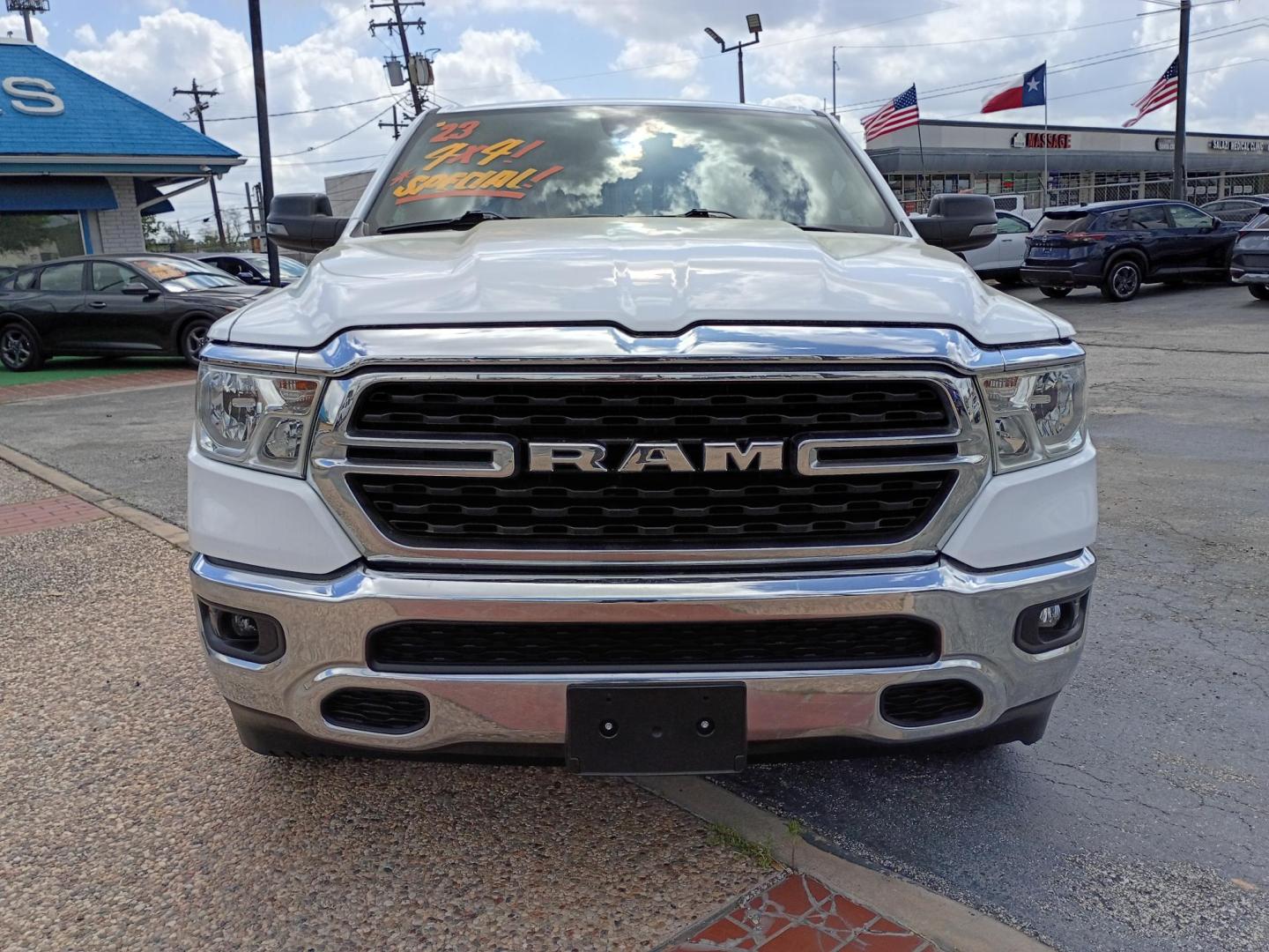 2023 White /Black RAM 1500 Big Horn Crew Cab SWB 4WD (1C6RRFFG5PN) with an 3.6L V6 DOHC 24V engine, 8A transmission, located at 1842 Wirt Road, Houston, TX, 77055, (713) 973-3903, 29.805330, -95.484787 - Photo#7