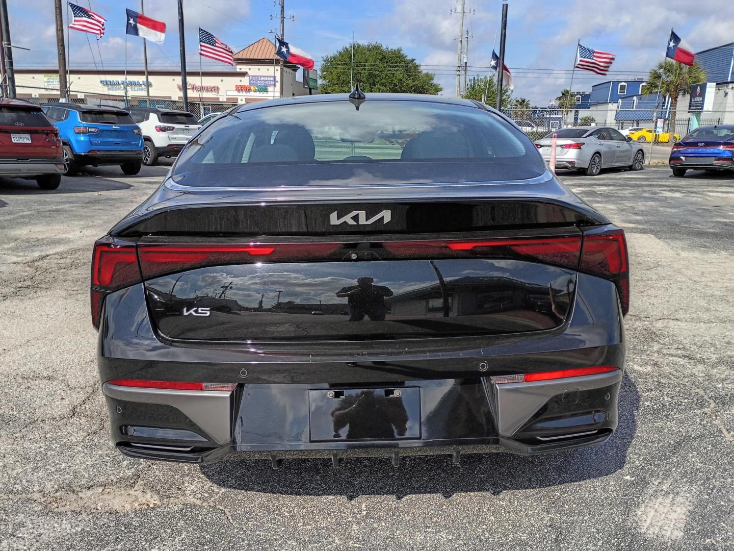 2025 Black /Black Kia K5 LXS (KNAG24J7XS5) with an 2.5L L4 DOHC 16V engine, 8A transmission, located at 1842 Wirt Road, Houston, TX, 77055, (713) 973-3903, 29.805330, -95.484787 - Photo#3
