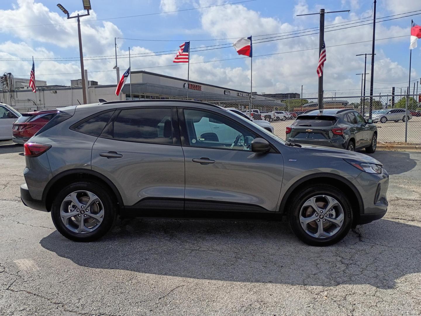2025 Gray /Black Ford Escape ST-Line AWD (1FMCU9MN8SU) with an 1.5L L3 engine, 8A transmission, located at 1842 Wirt Road, Houston, TX, 77055, (713) 973-3903, 29.805330, -95.484787 - Photo#5