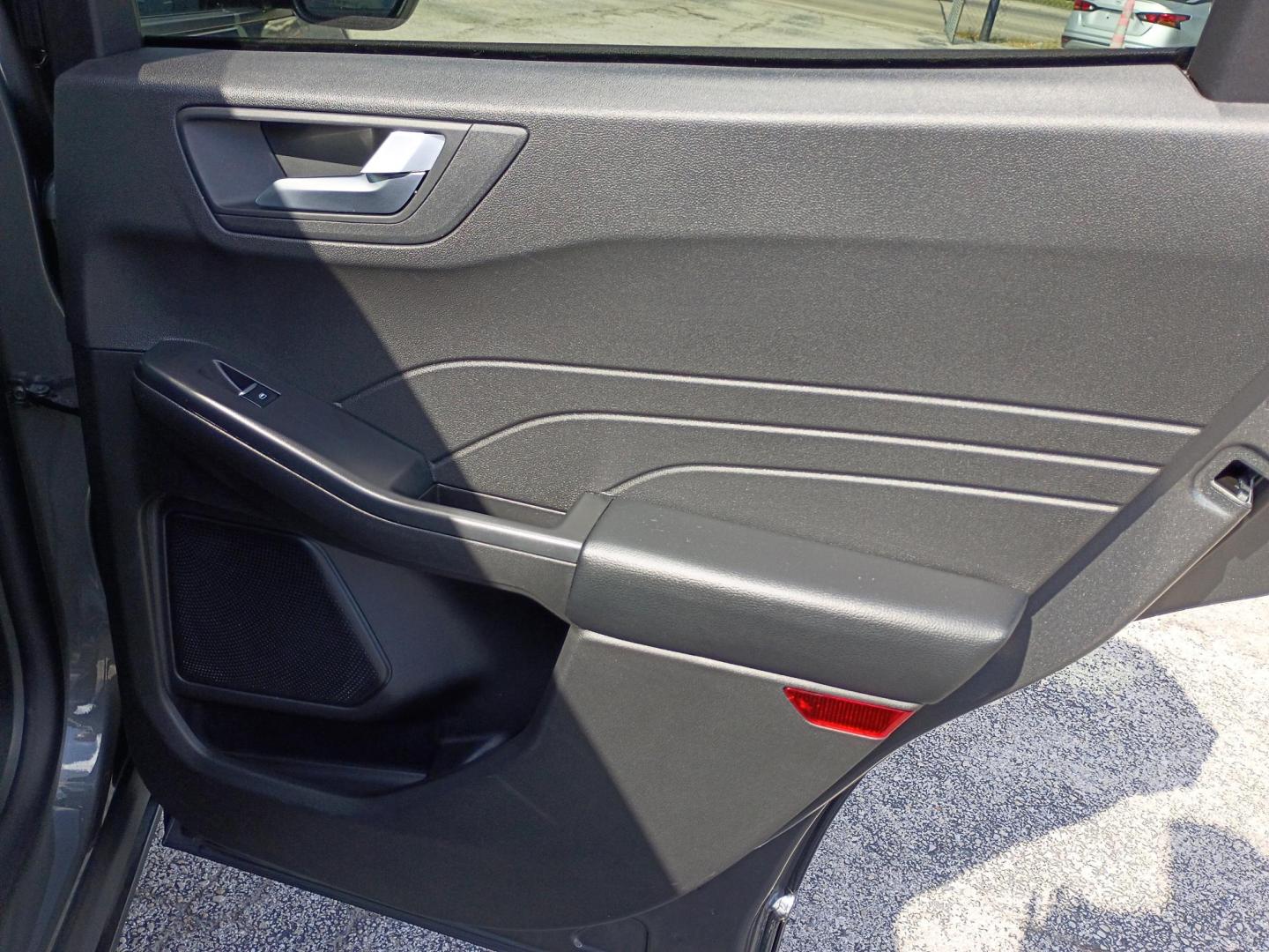 2025 Gray /Black Ford Escape ST-Line AWD (1FMCU9MN8SU) with an 1.5L L3 engine, 8A transmission, located at 1842 Wirt Road, Houston, TX, 77055, (713) 973-3903, 29.805330, -95.484787 - Photo#15