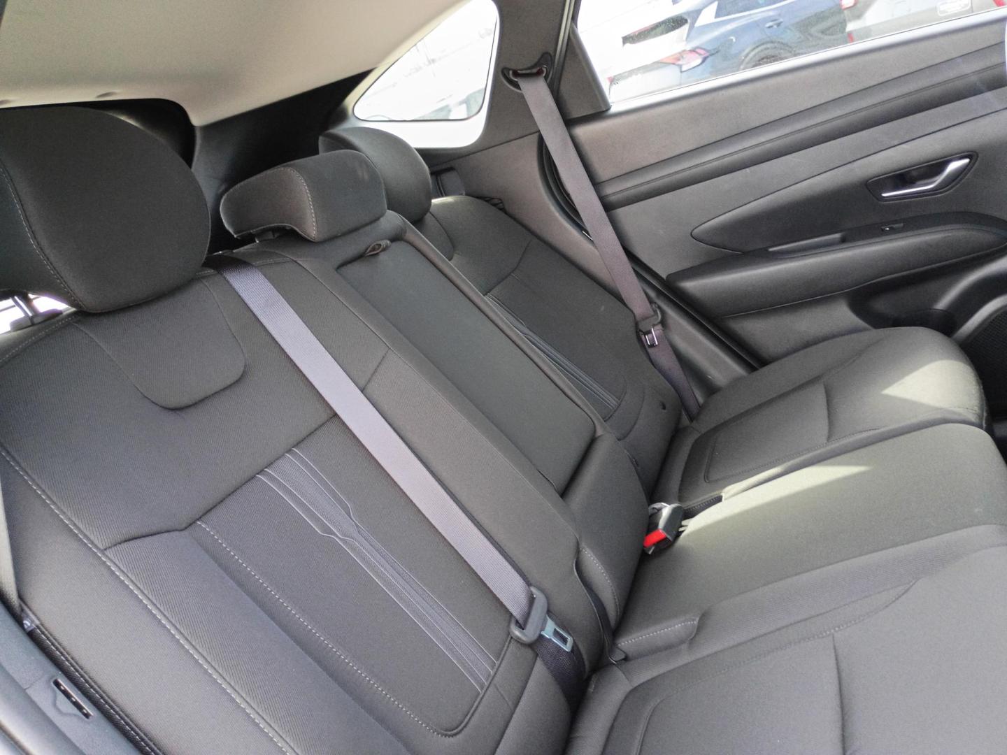 2025 MAROON /Black Hyundai Tucson SEL AWD (5NMJBCDE2SH) with an 2.5L L4 DOHC 16V engine, 8A transmission, located at 1842 Wirt Road, Houston, TX, 77055, (713) 973-3903, 29.805330, -95.484787 - Photo#14