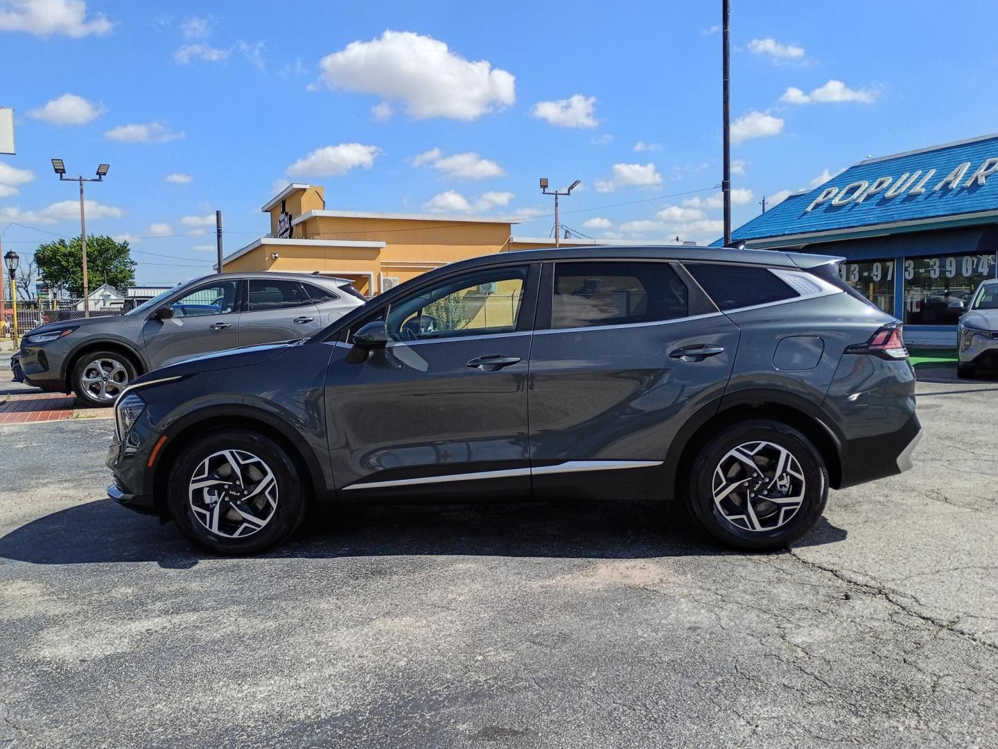 2025 Gray /Black Kia Sportage LX (KNDPU3DF6S7) with an 2.5L V6 DOHC 24V engine, 8A transmission, located at 1842 Wirt Road, Houston, TX, 77055, (713) 973-3903, 29.805330, -95.484787 - Photo#1
