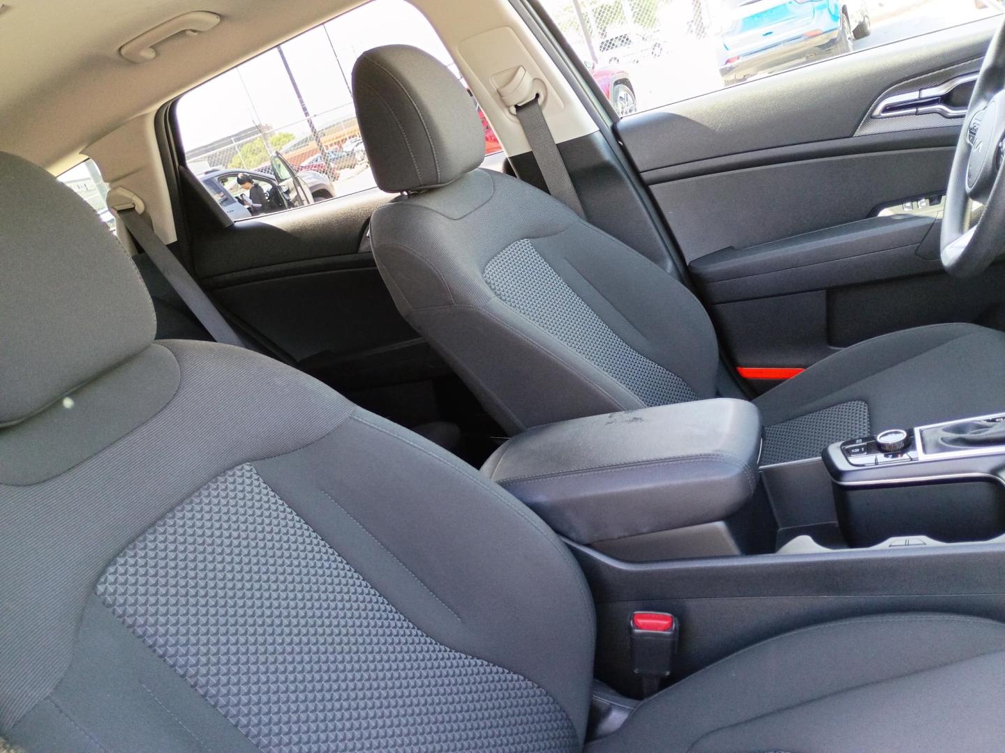 2025 Gray /Black Kia Sportage LX (KNDPU3DF6S7) with an 2.5L V6 DOHC 24V engine, 8A transmission, located at 1842 Wirt Road, Houston, TX, 77055, (713) 973-3903, 29.805330, -95.484787 - Photo#12