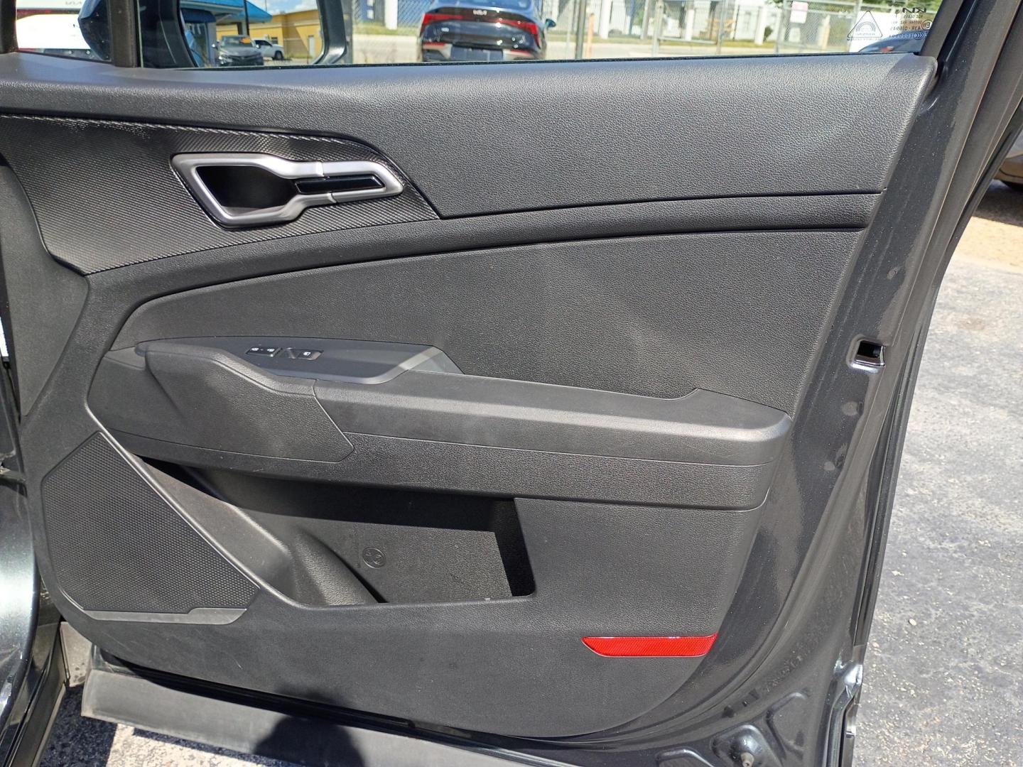 2025 Gray /Black Kia Sportage LX (KNDPU3DF6S7) with an 2.5L V6 DOHC 24V engine, 8A transmission, located at 1842 Wirt Road, Houston, TX, 77055, (713) 973-3903, 29.805330, -95.484787 - Photo#13