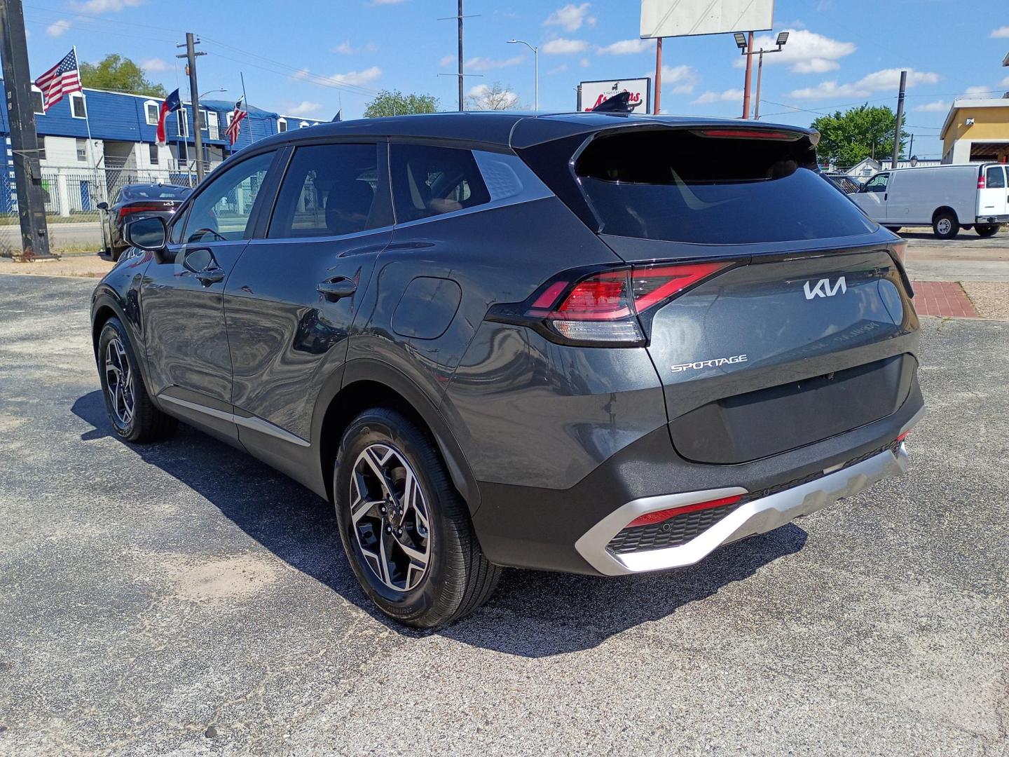 2025 Gray /Black Kia Sportage LX (KNDPU3DF6S7) with an 2.5L V6 DOHC 24V engine, 8A transmission, located at 1842 Wirt Road, Houston, TX, 77055, (713) 973-3903, 29.805330, -95.484787 - Photo#2