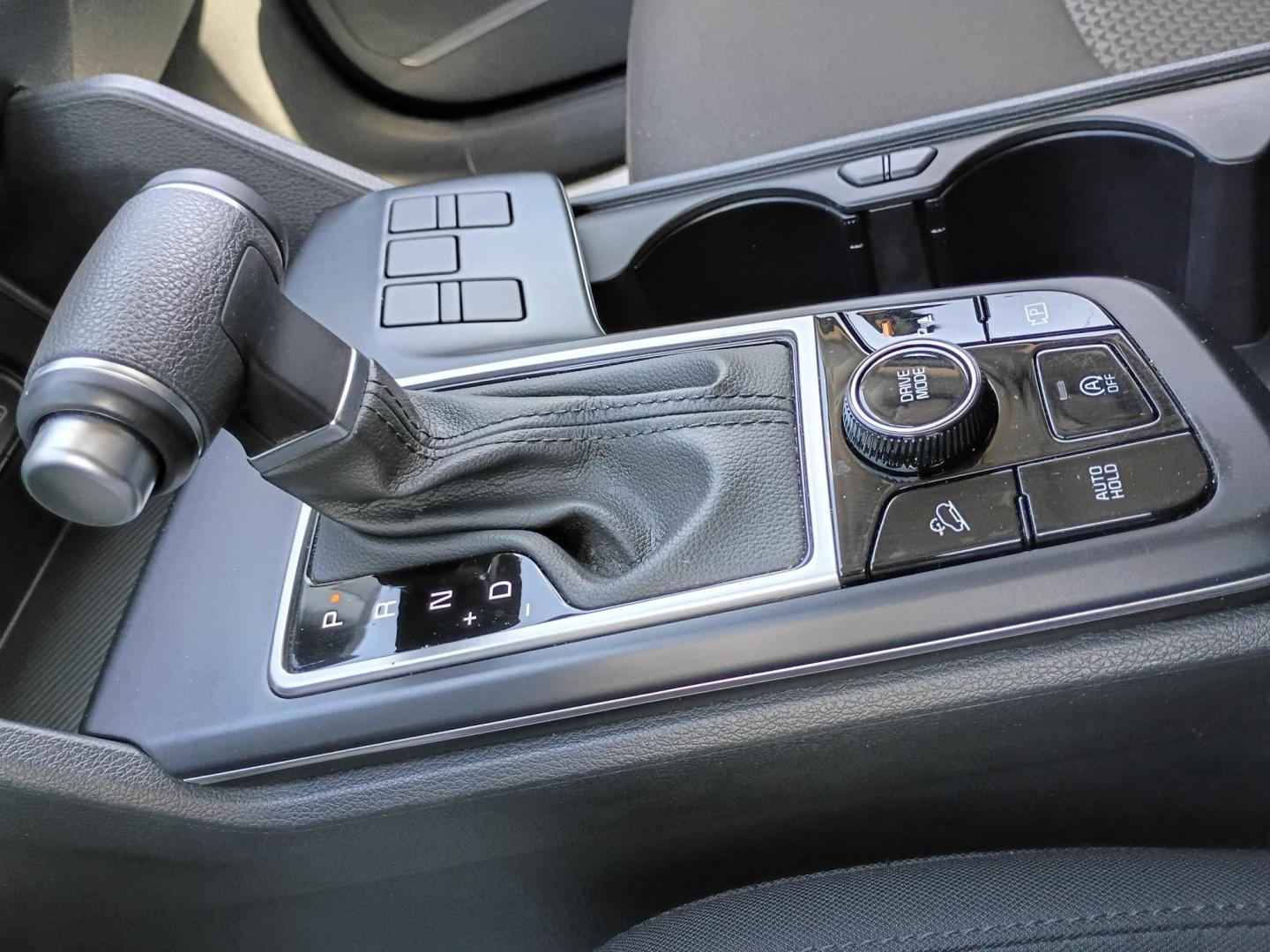 2025 Gray /Black Kia Sportage LX (KNDPU3DF6S7) with an 2.5L V6 DOHC 24V engine, 8A transmission, located at 1842 Wirt Road, Houston, TX, 77055, (713) 973-3903, 29.805330, -95.484787 - Photo#24