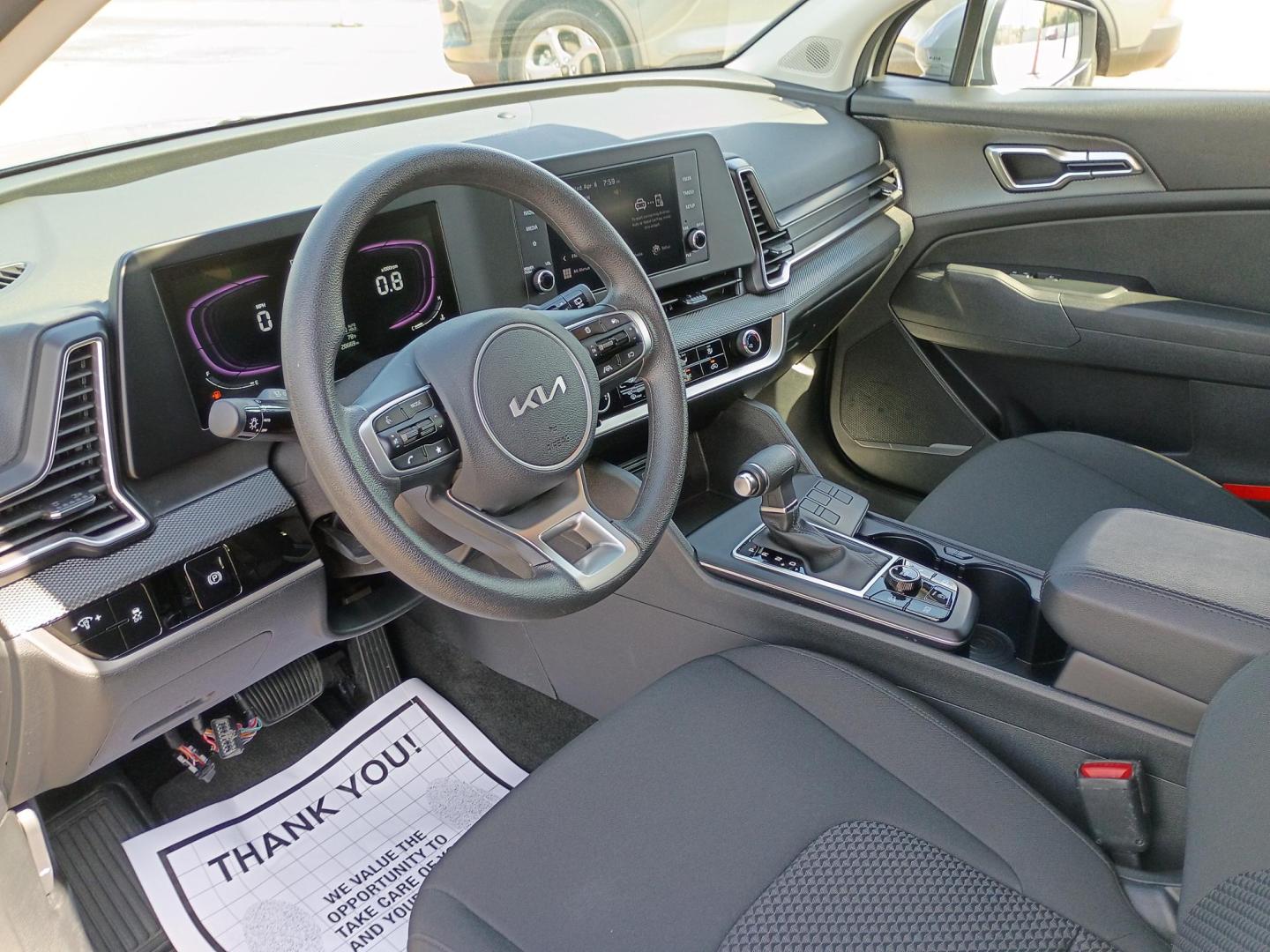 2025 Everlasting Silver /Black Kia Sportage LX (5XYK23DF3SG) with an 2.5L V6 DOHC 24V engine, 8A transmission, located at 1842 Wirt Road, Houston, TX, 77055, (713) 973-3903, 29.805330, -95.484787 - Photo#8