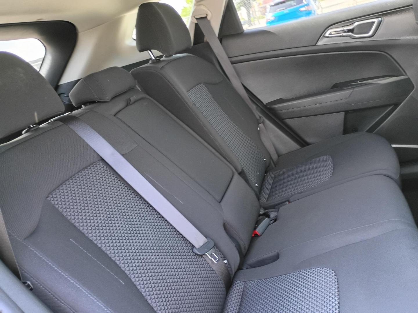 2025 Everlasting Silver /Black Kia Sportage LX (5XYK23DF3SG) with an 2.5L V6 DOHC 24V engine, 8A transmission, located at 1842 Wirt Road, Houston, TX, 77055, (713) 973-3903, 29.805330, -95.484787 - Photo#14