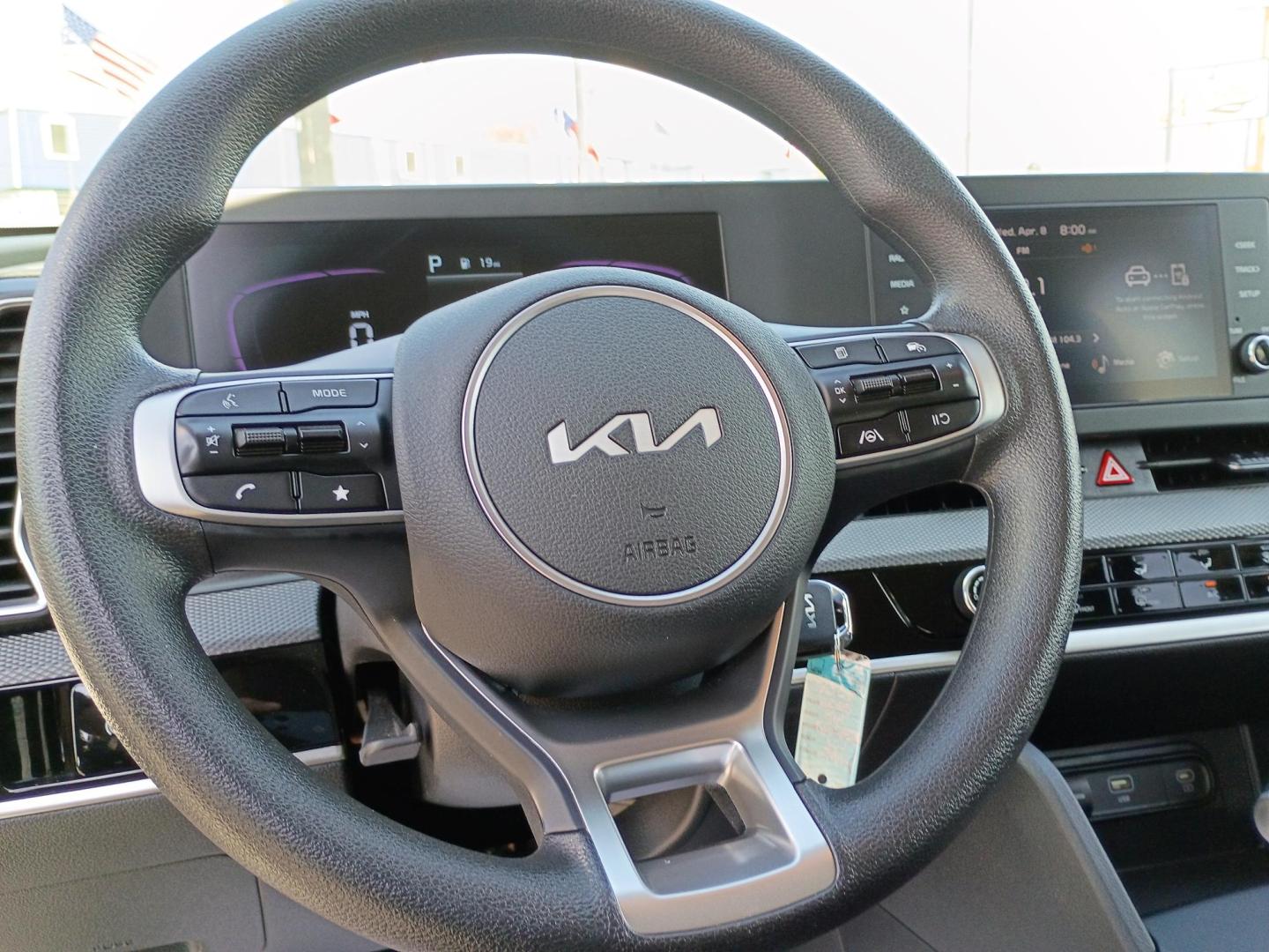 2025 Everlasting Silver /Black Kia Sportage LX (5XYK23DF3SG) with an 2.5L V6 DOHC 24V engine, 8A transmission, located at 1842 Wirt Road, Houston, TX, 77055, (713) 973-3903, 29.805330, -95.484787 - Photo#18