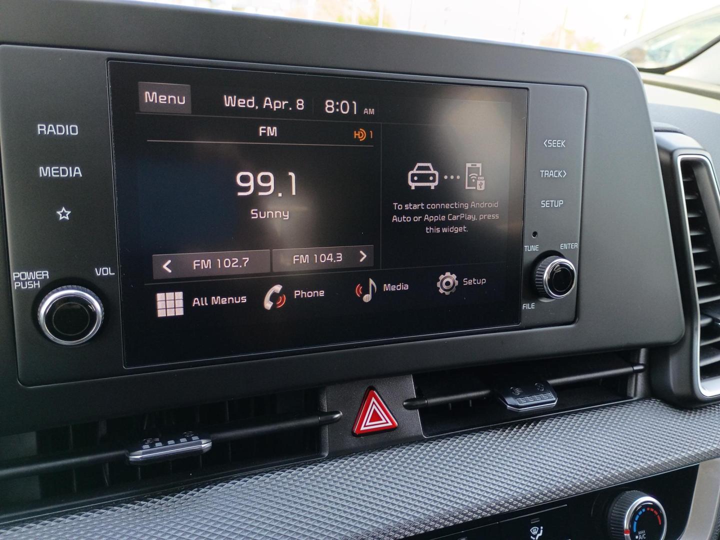 2025 Everlasting Silver /Black Kia Sportage LX (5XYK23DF3SG) with an 2.5L V6 DOHC 24V engine, 8A transmission, located at 1842 Wirt Road, Houston, TX, 77055, (713) 973-3903, 29.805330, -95.484787 - Photo#20