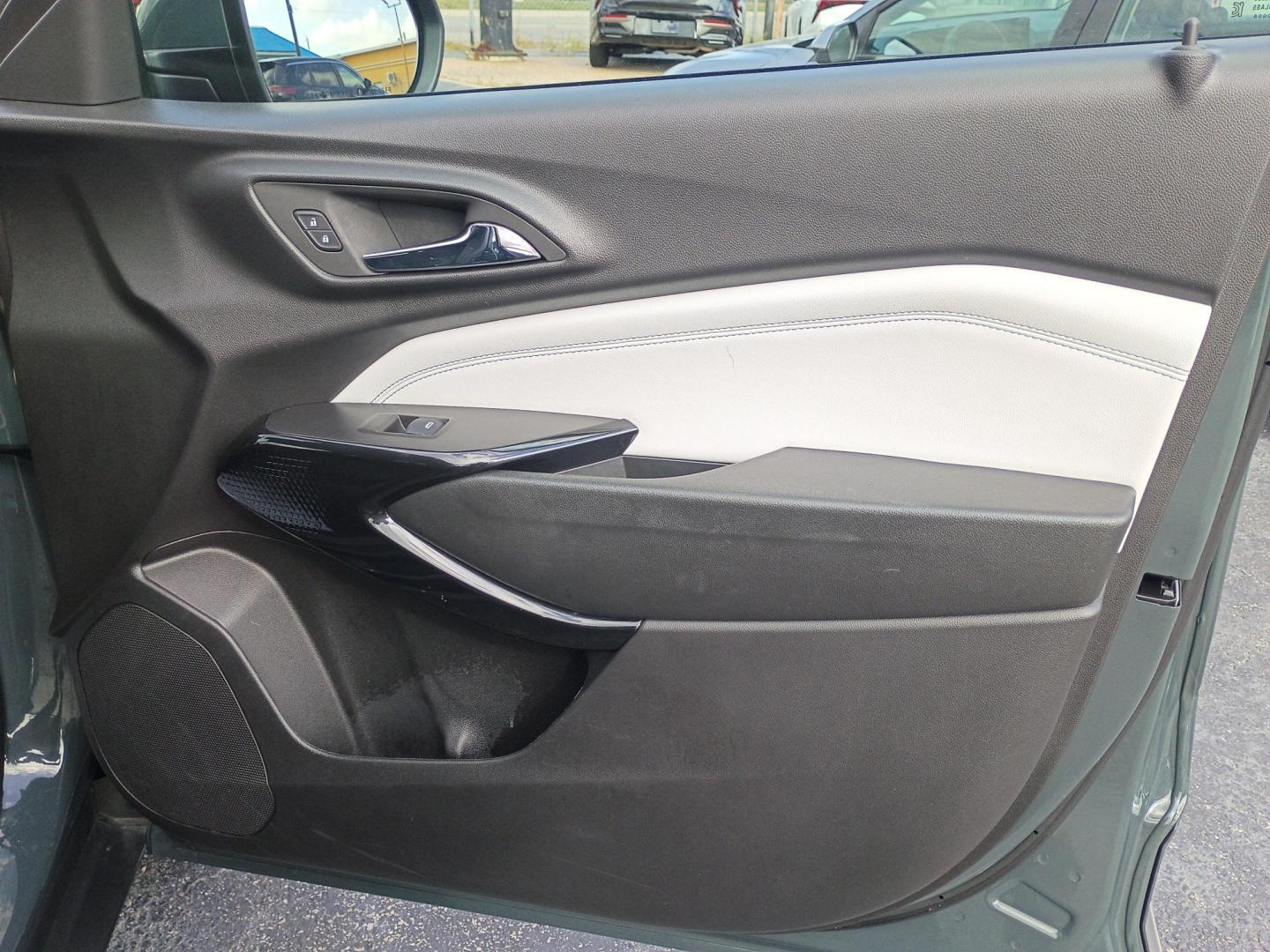 2025 Cypress Gray /Black Chevrolet Trax LT (KL77LHEP8SC) with an 1.2L L3 TURBO engine, 6A transmission, located at 1842 Wirt Road, Houston, TX, 77055, (713) 973-3903, 29.805330, -95.484787 - Photo#13