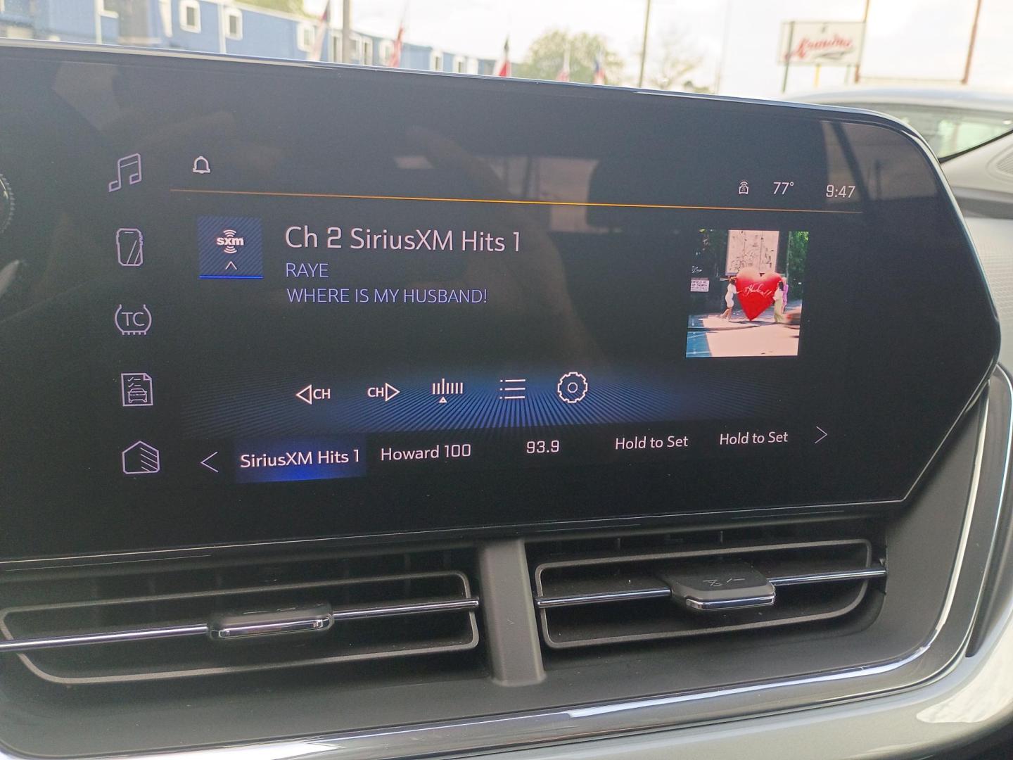 2025 Cypress Gray /Black Chevrolet Trax LT (KL77LHEP8SC) with an 1.2L L3 TURBO engine, 6A transmission, located at 1842 Wirt Road, Houston, TX, 77055, (713) 973-3903, 29.805330, -95.484787 - Photo#21