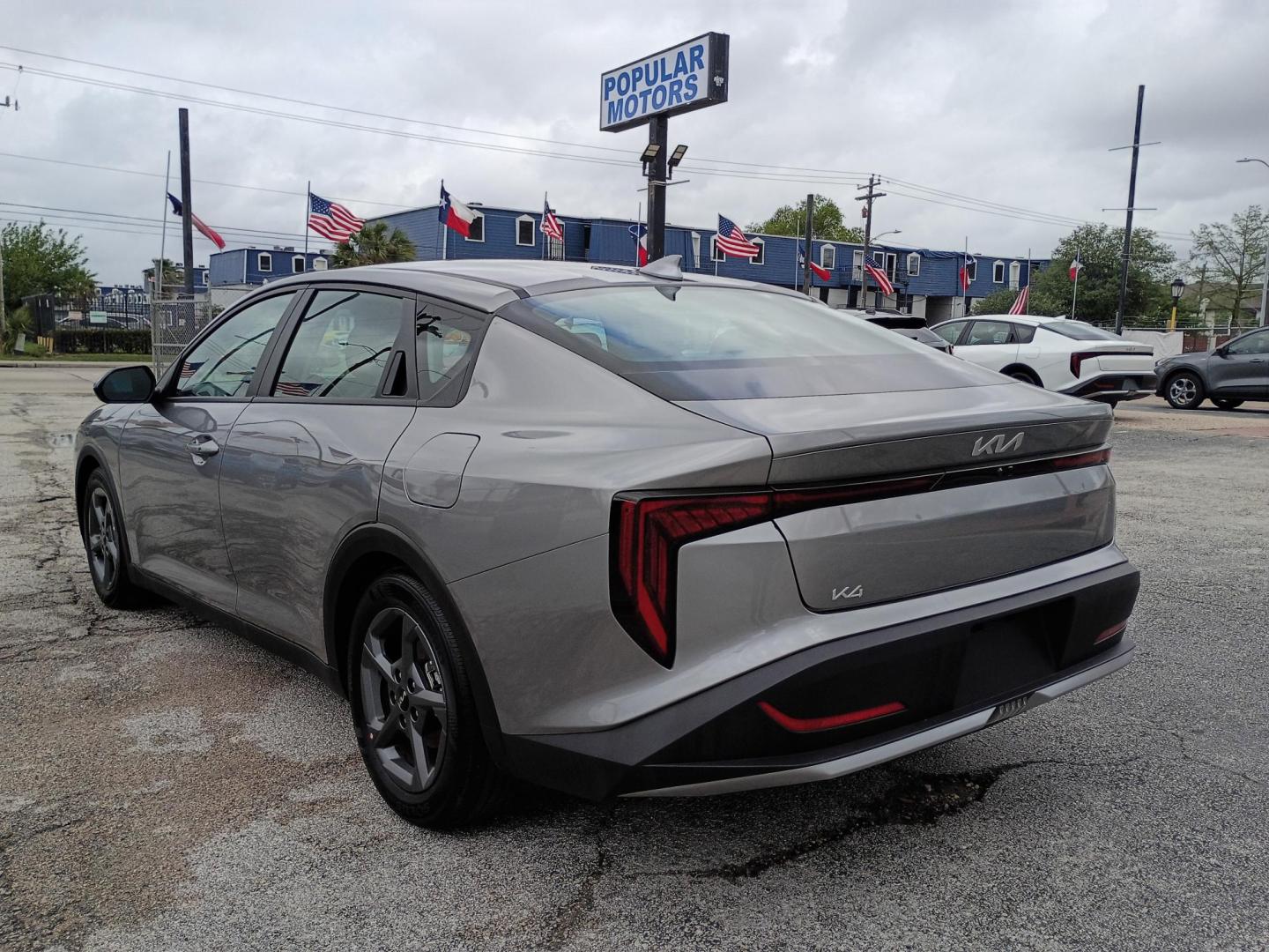 2025 Gray /Black Kia K4 LX (3KPFT4DE6SE) with an 2.0L L4 DOHC 16V engine, CVT transmission, located at 1842 Wirt Road, Houston, TX, 77055, (713) 973-3903, 29.805330, -95.484787 - Photo#2
