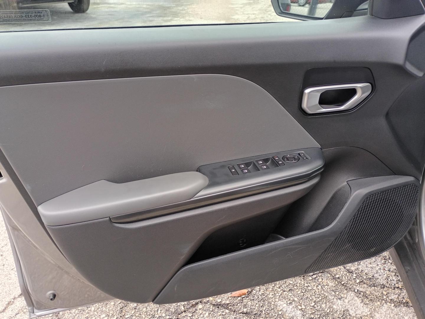 2025 Gray /Black Kia K4 LX (3KPFT4DE6SE) with an 2.0L L4 DOHC 16V engine, CVT transmission, located at 1842 Wirt Road, Houston, TX, 77055, (713) 973-3903, 29.805330, -95.484787 - Photo#9