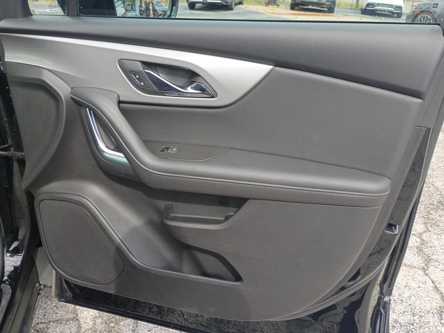 2025 Black /Black Chevrolet Blazer 2LT (3GNKBCR41SS) with an 2.0L L4 DOHC 16 TURBO engine, 9A transmission, located at 1842 Wirt Road, Houston, TX, 77055, (713) 973-3903, 29.805330, -95.484787 - Photo#13