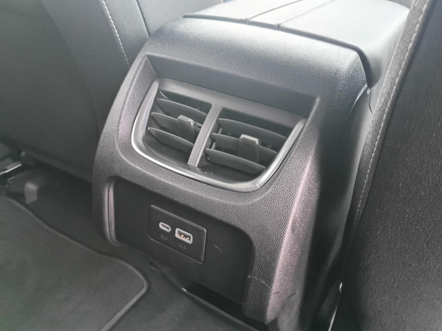 2025 Black /Black Chevrolet Blazer 2LT (3GNKBCR41SS) with an 2.0L L4 DOHC 16 TURBO engine, 9A transmission, located at 1842 Wirt Road, Houston, TX, 77055, (713) 973-3903, 29.805330, -95.484787 - Photo#16