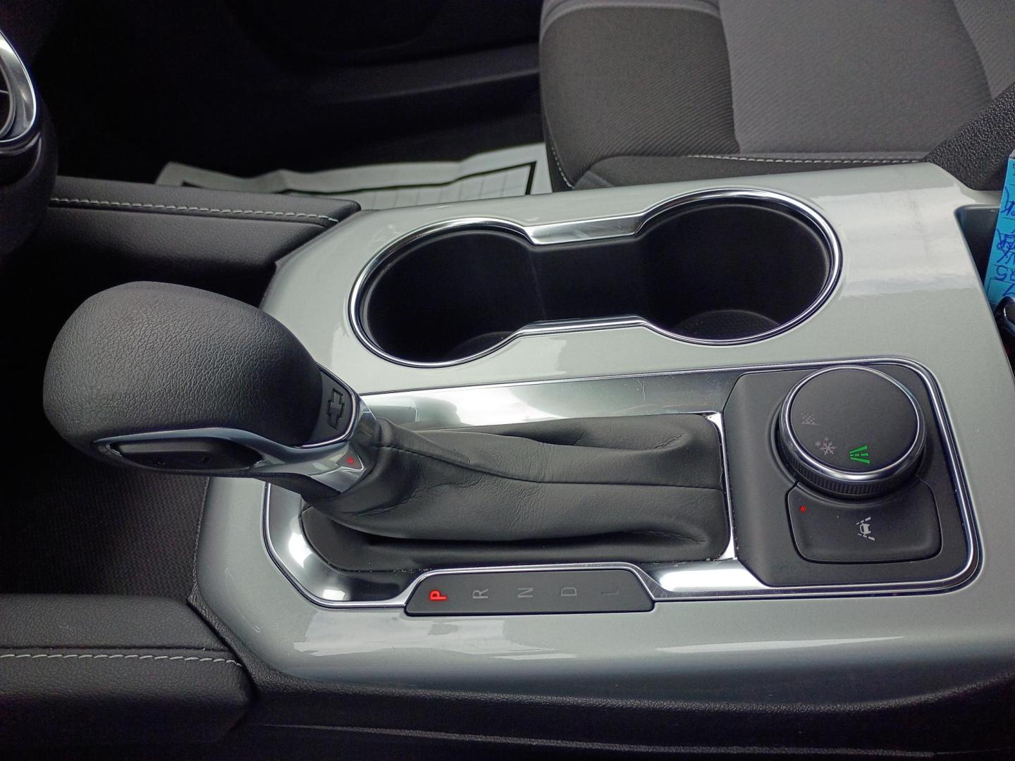 2025 Black /Black Chevrolet Blazer 2LT (3GNKBCR41SS) with an 2.0L L4 DOHC 16 TURBO engine, 9A transmission, located at 1842 Wirt Road, Houston, TX, 77055, (713) 973-3903, 29.805330, -95.484787 - Photo#23