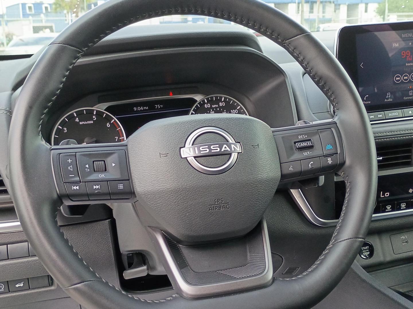 2025 White /Black Nissan Rogue SV AWD (5N1BT3BB6SC) with an 2.5L L4 DOHC 16V engine, CVT transmission, located at 1842 Wirt Road, Houston, TX, 77055, (713) 973-3903, 29.805330, -95.484787 - Photo#19