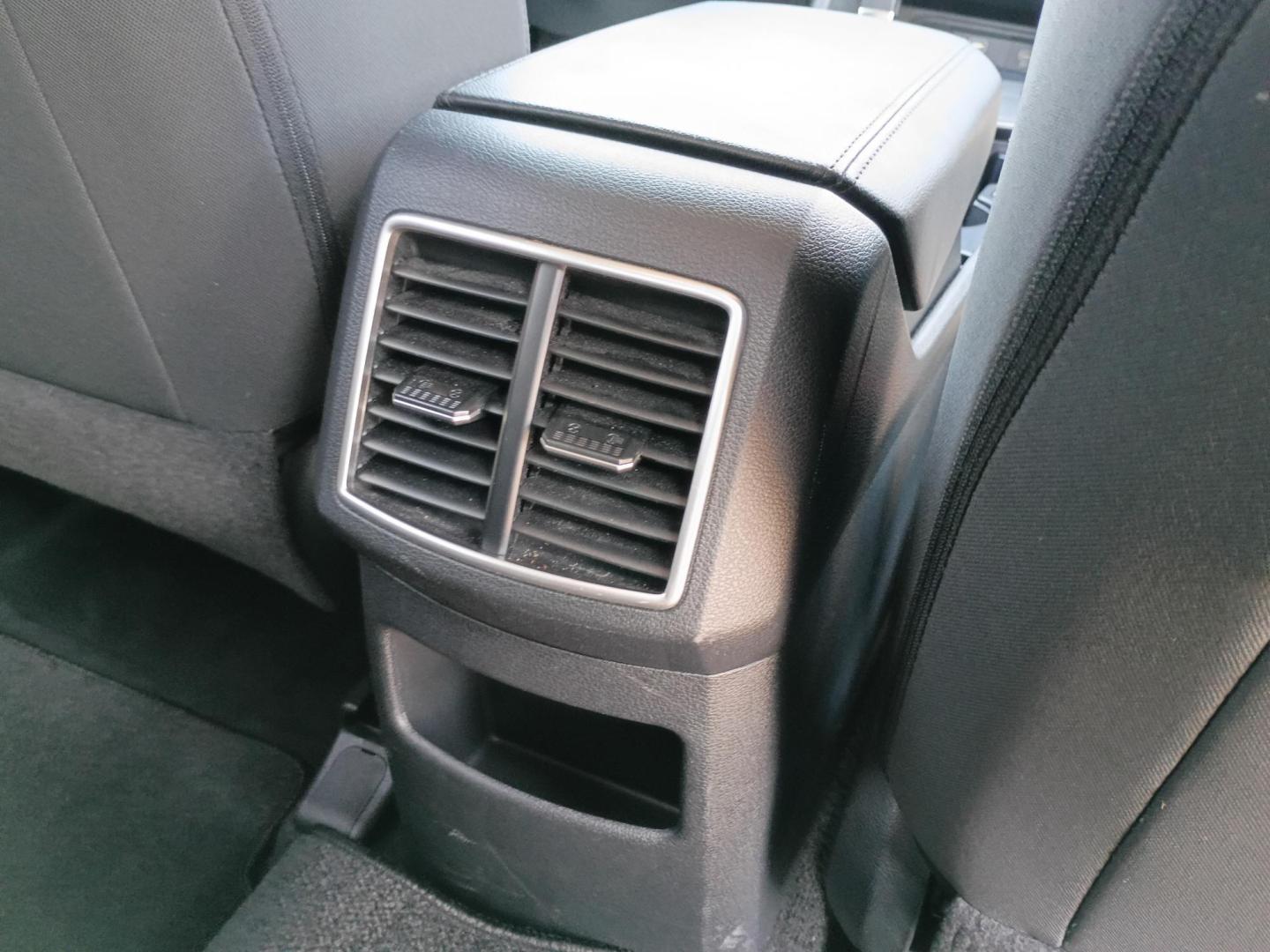 2025 White /Black Kia Sportage LX (5XYK23DF5SG) with an 2.5L V6 DOHC 24V engine, 8A transmission, located at 1842 Wirt Road, Houston, TX, 77055, (713) 973-3903, 29.805330, -95.484787 - Photo#16