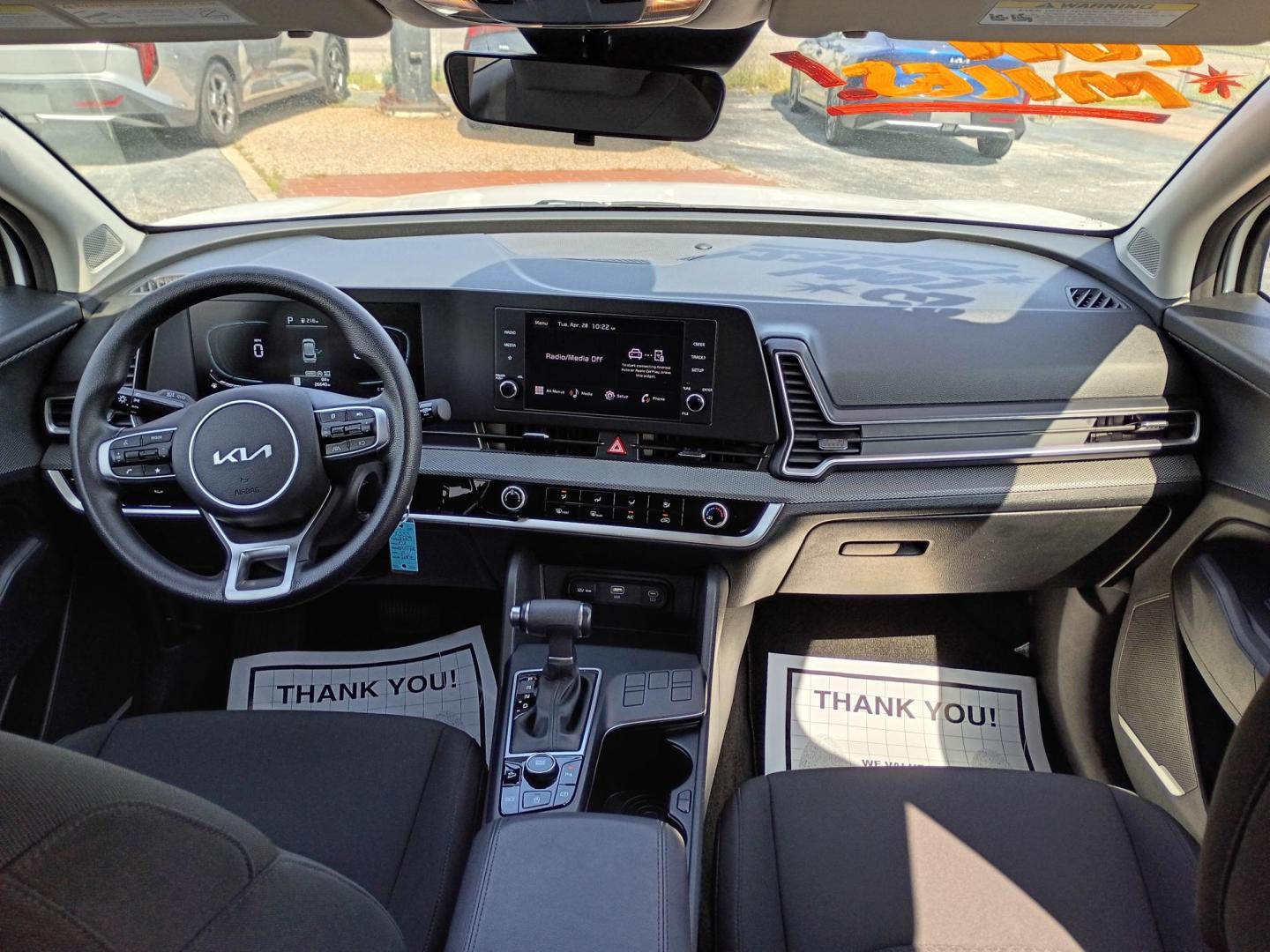 2025 White /Black Kia Sportage LX (5XYK23DF5SG) with an 2.5L V6 DOHC 24V engine, 8A transmission, located at 1842 Wirt Road, Houston, TX, 77055, (713) 973-3903, 29.805330, -95.484787 - Photo#17