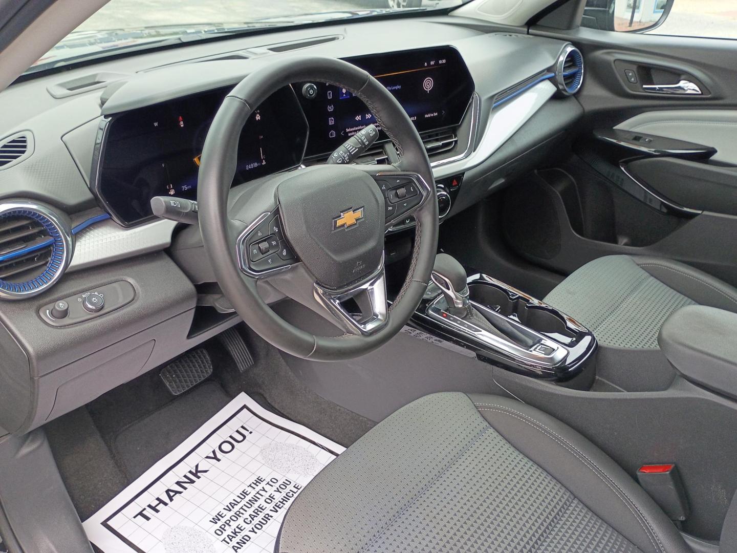 2025 Black /Black Chevrolet Trax LT (KL77LHEP2SC) with an 1.2L L3 TURBO engine, 6A transmission, located at 1842 Wirt Road, Houston, TX, 77055, (713) 973-3903, 29.805330, -95.484787 - Photo#8