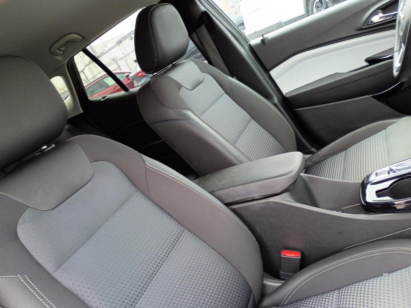2025 Black /Black Chevrolet Trax LT (KL77LHEP2SC) with an 1.2L L3 TURBO engine, 6A transmission, located at 1842 Wirt Road, Houston, TX, 77055, (713) 973-3903, 29.805330, -95.484787 - Photo#12