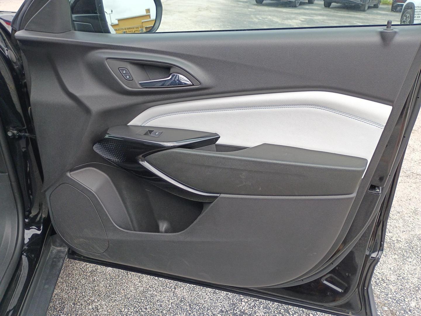 2025 Black /Black Chevrolet Trax LT (KL77LHEP2SC) with an 1.2L L3 TURBO engine, 6A transmission, located at 1842 Wirt Road, Houston, TX, 77055, (713) 973-3903, 29.805330, -95.484787 - Photo#13