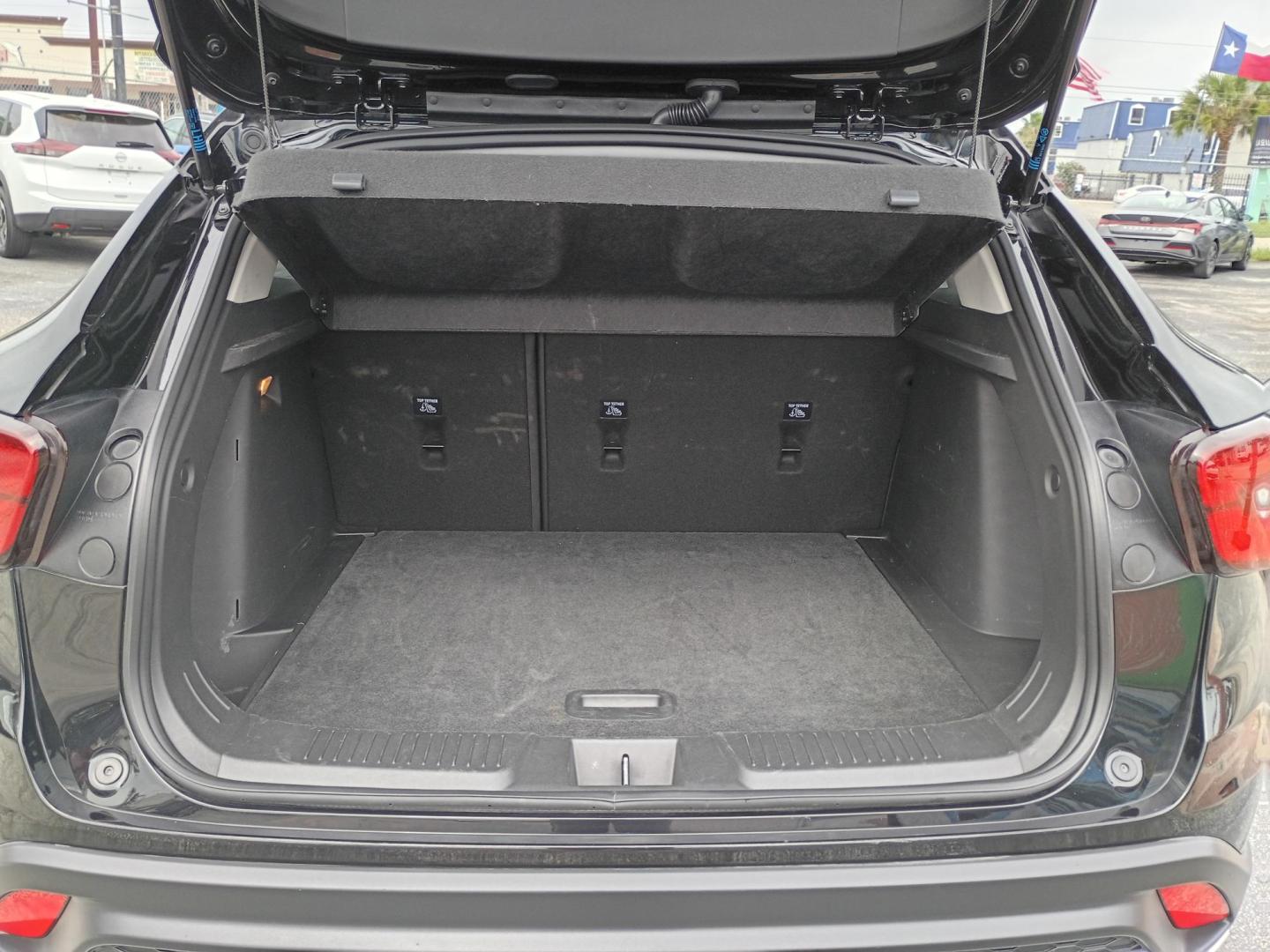 2025 Black /Black Chevrolet Trax LT (KL77LHEP2SC) with an 1.2L L3 TURBO engine, 6A transmission, located at 1842 Wirt Road, Houston, TX, 77055, (713) 973-3903, 29.805330, -95.484787 - Photo#17
