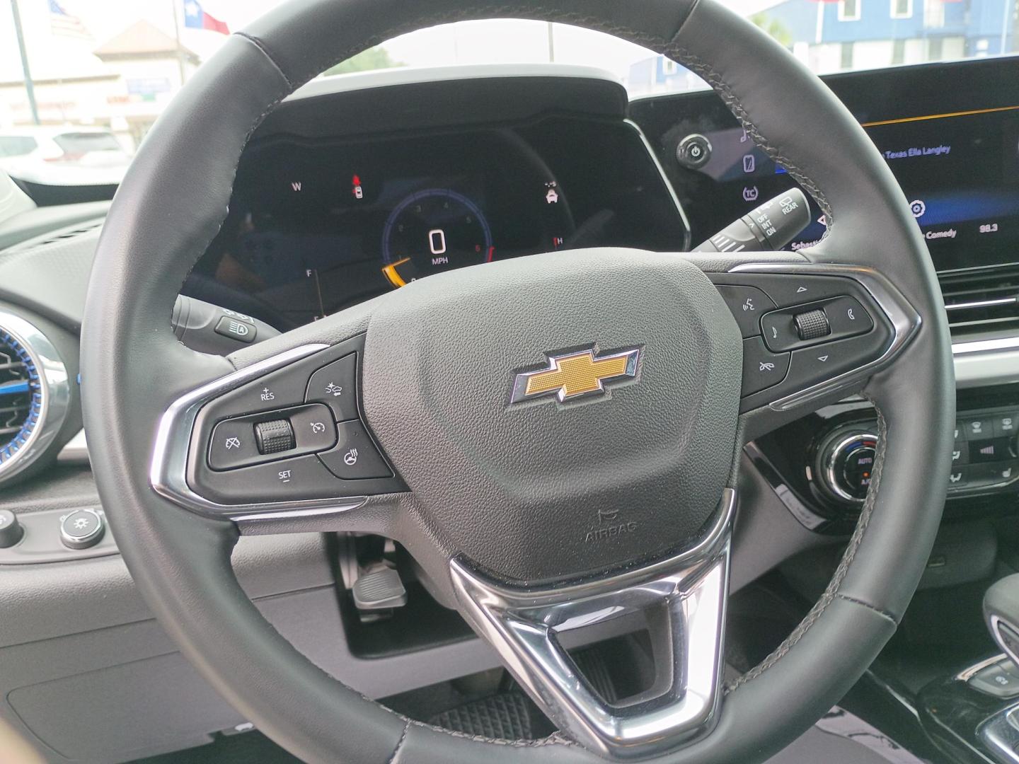 2025 Black /Black Chevrolet Trax LT (KL77LHEP2SC) with an 1.2L L3 TURBO engine, 6A transmission, located at 1842 Wirt Road, Houston, TX, 77055, (713) 973-3903, 29.805330, -95.484787 - Photo#18