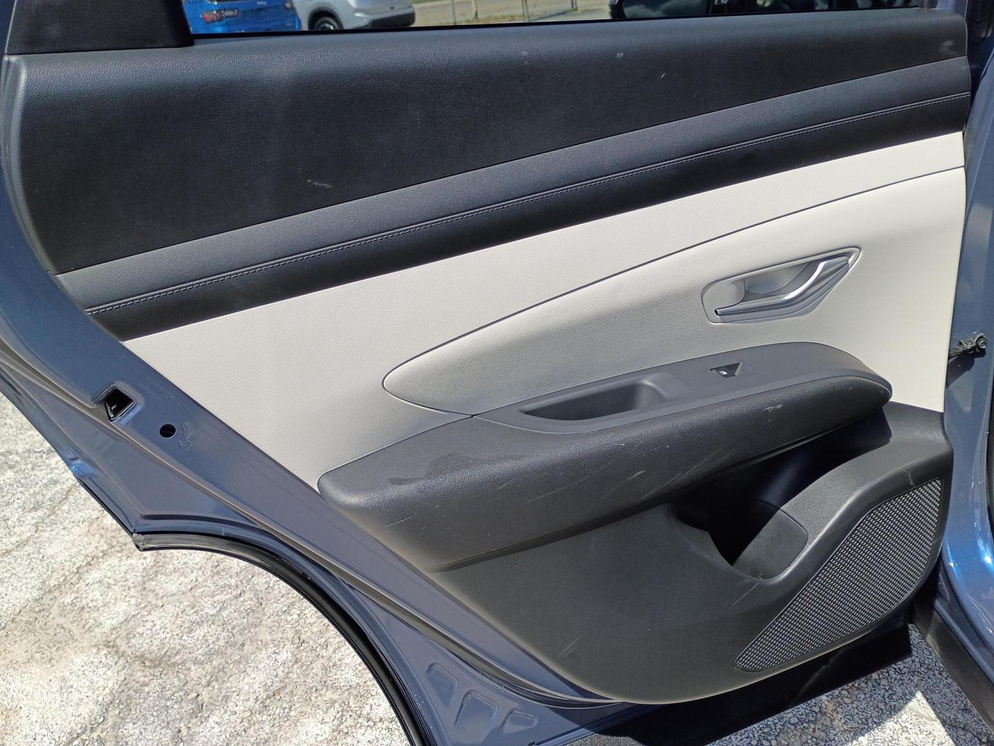 2025 BLUE /BEIGE Hyundai Tucson SEL (5NMJB3DE0SH) with an 2.5L L4 DOHC 16V engine, 8A transmission, located at 1842 Wirt Road, Houston, TX, 77055, (713) 973-3903, 29.805330, -95.484787 - Photo#11