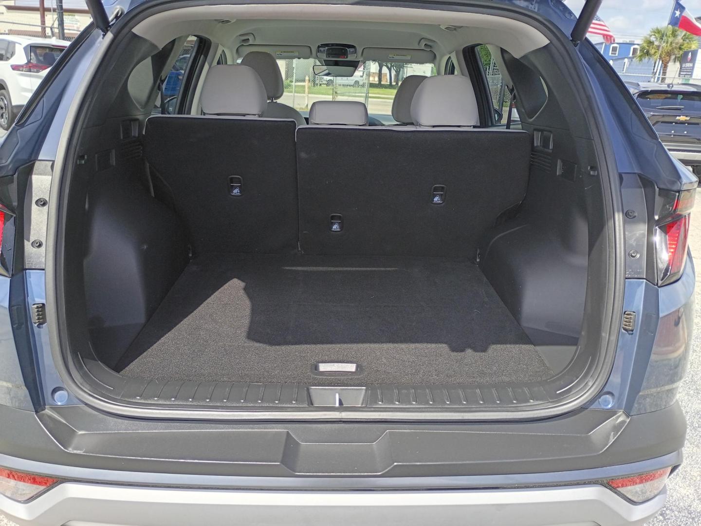2025 BLUE /BEIGE Hyundai Tucson SEL (5NMJB3DE0SH) with an 2.5L L4 DOHC 16V engine, 8A transmission, located at 1842 Wirt Road, Houston, TX, 77055, (713) 973-3903, 29.805330, -95.484787 - Photo#18