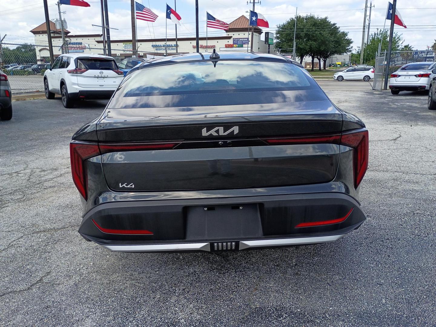 2025 Gray /Black Kia K4 LX (3KPFT4DE3SE) with an 2.0L L4 DOHC 16V engine, CVT transmission, located at 1842 Wirt Road, Houston, TX, 77055, (713) 973-3903, 29.805330, -95.484787 - Photo#3
