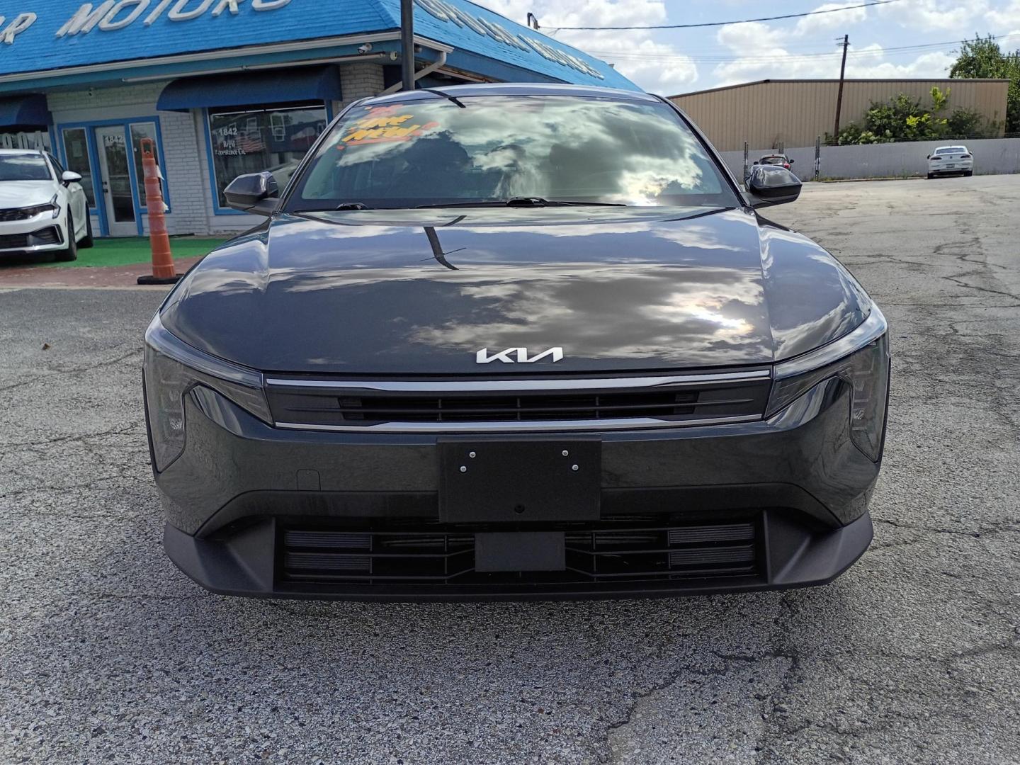 2025 Gray /Black Kia K4 LX (3KPFT4DE3SE) with an 2.0L L4 DOHC 16V engine, CVT transmission, located at 1842 Wirt Road, Houston, TX, 77055, (713) 973-3903, 29.805330, -95.484787 - Photo#7