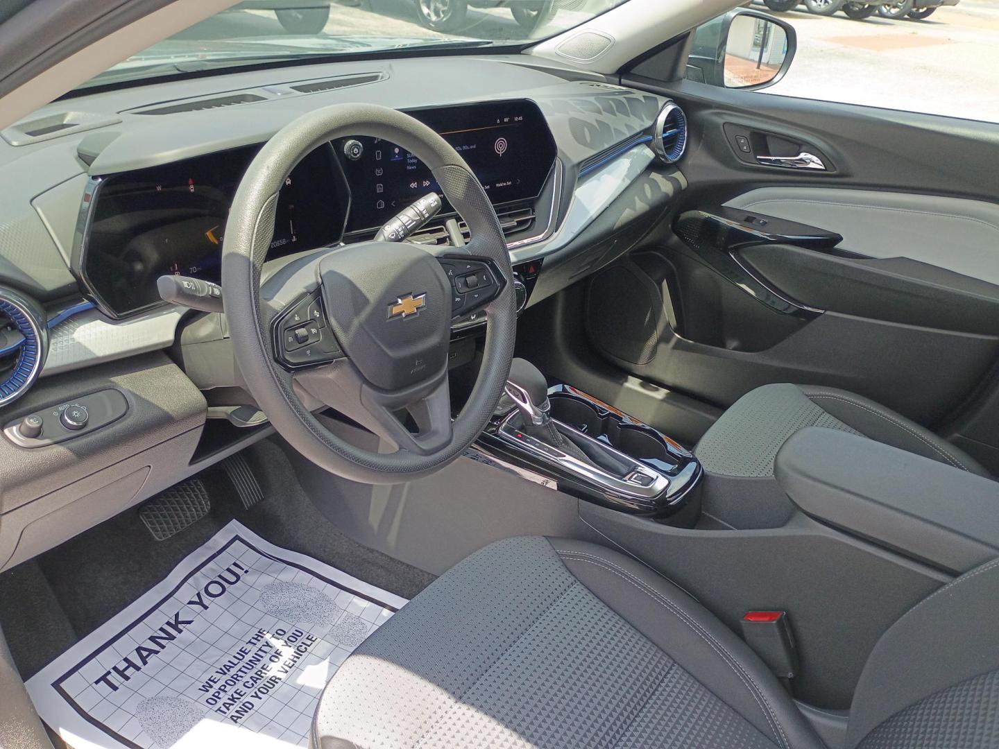 2025 Cypress Gray /Black Chevrolet Trax LT (KL77LHEP8SC) with an 1.2L L3 TURBO engine, 6A transmission, located at 1842 Wirt Road, Houston, TX, 77055, (713) 973-3903, 29.805330, -95.484787 - Photo#8