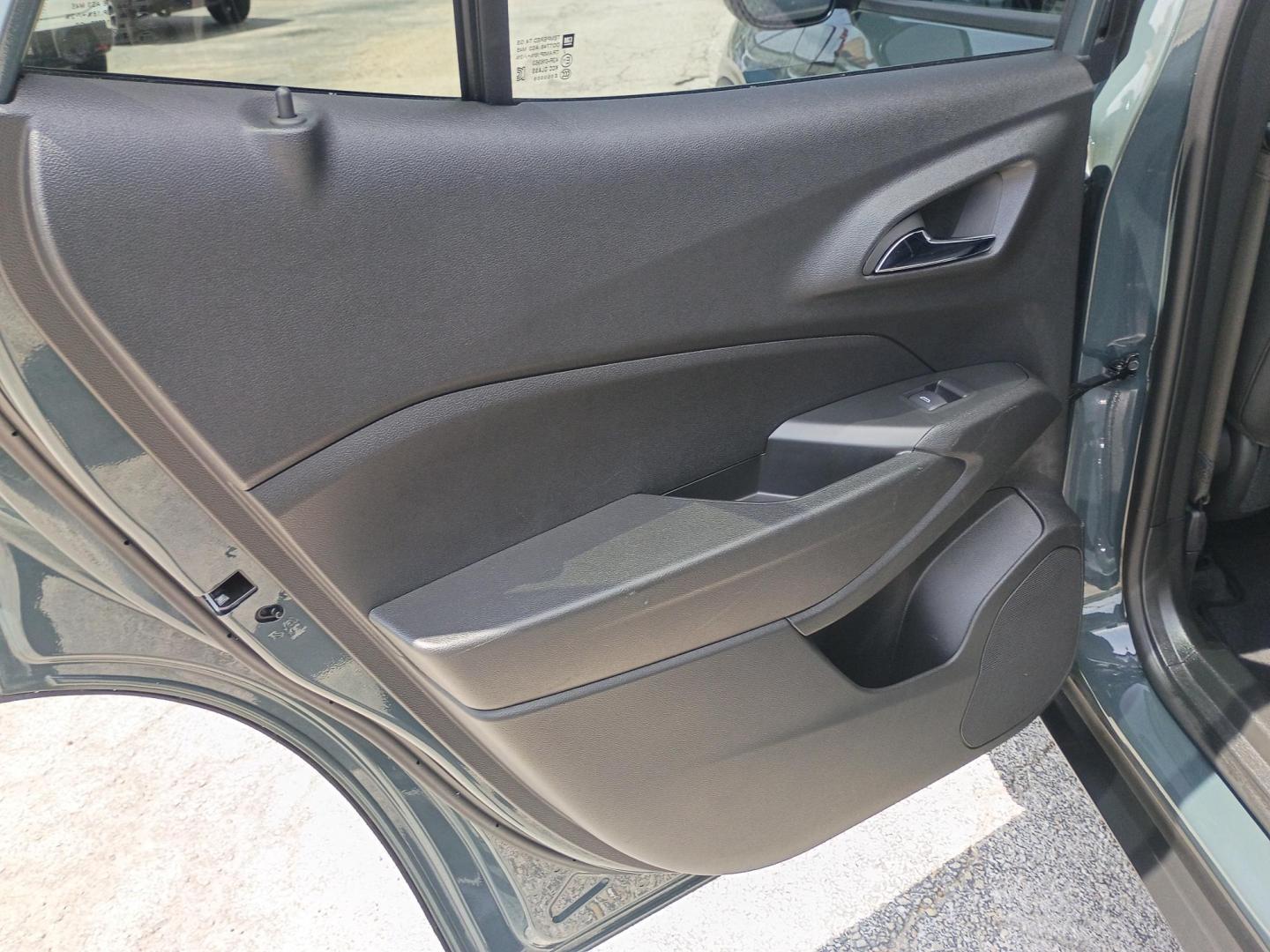 2025 Cypress Gray /Black Chevrolet Trax LT (KL77LHEP8SC) with an 1.2L L3 TURBO engine, 6A transmission, located at 1842 Wirt Road, Houston, TX, 77055, (713) 973-3903, 29.805330, -95.484787 - Photo#11