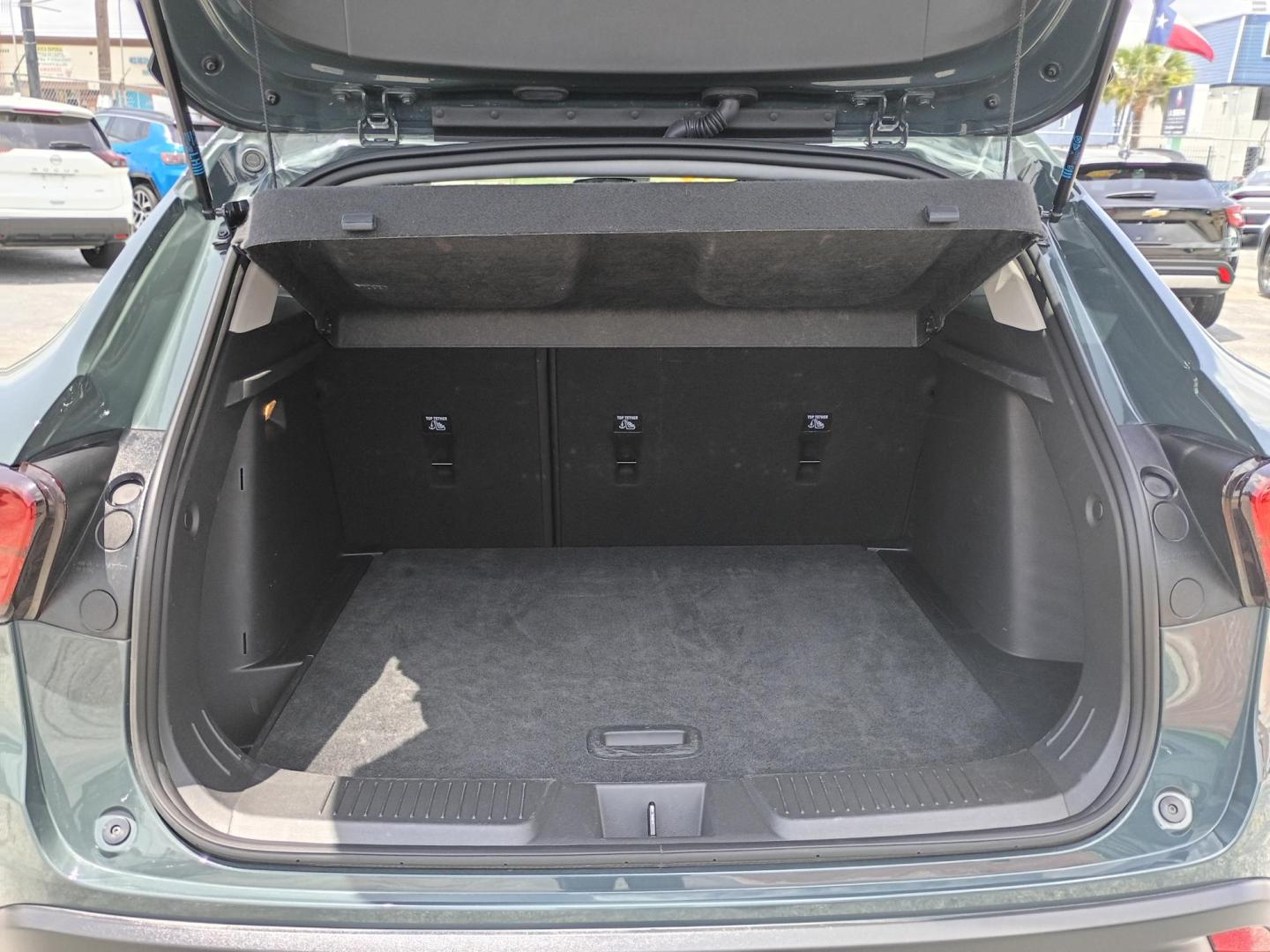 2025 Cypress Gray /Black Chevrolet Trax LT (KL77LHEP8SC) with an 1.2L L3 TURBO engine, 6A transmission, located at 1842 Wirt Road, Houston, TX, 77055, (713) 973-3903, 29.805330, -95.484787 - Photo#17