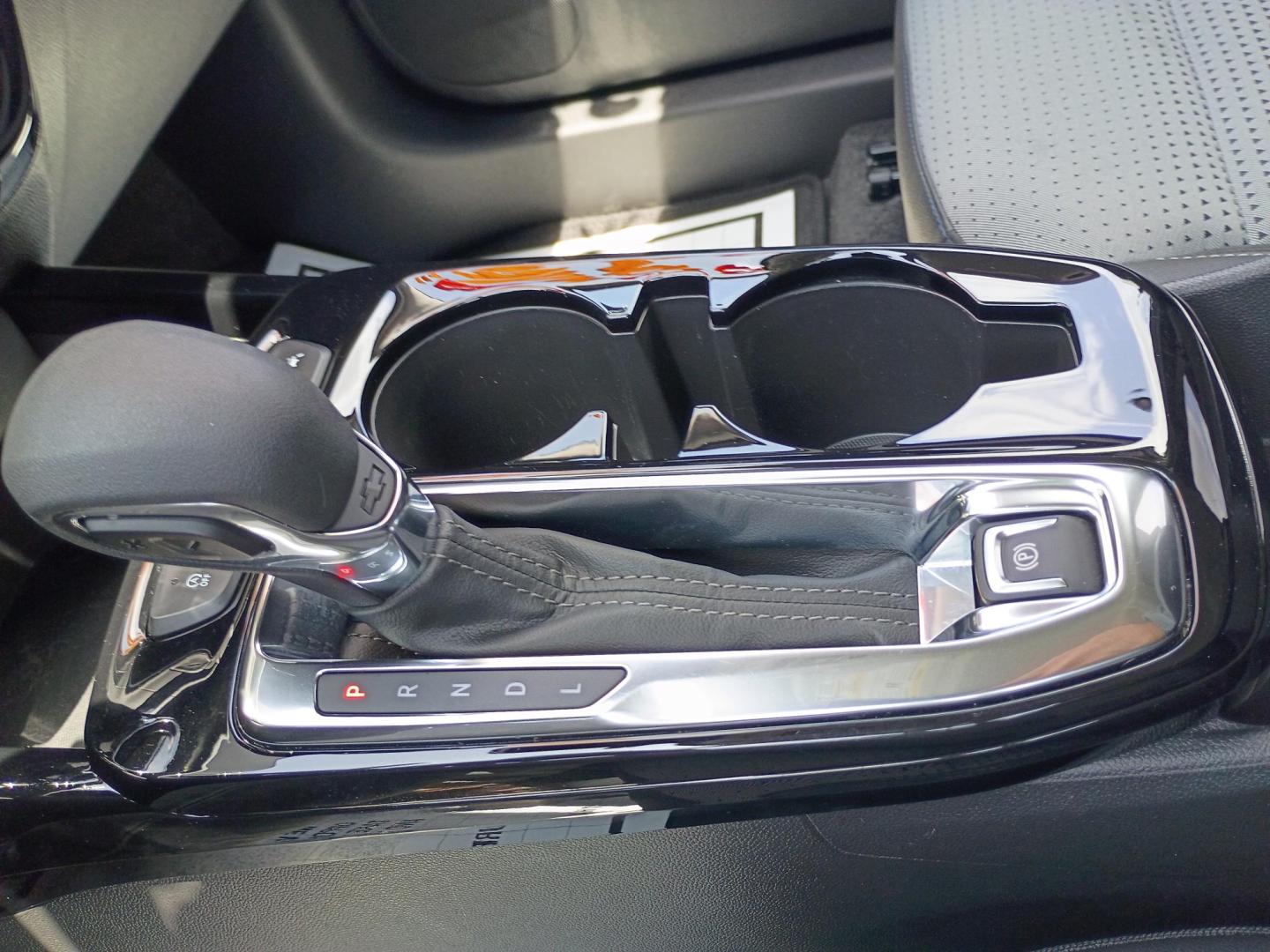 2025 Cypress Gray /Black Chevrolet Trax LT (KL77LHEP8SC) with an 1.2L L3 TURBO engine, 6A transmission, located at 1842 Wirt Road, Houston, TX, 77055, (713) 973-3903, 29.805330, -95.484787 - Photo#23