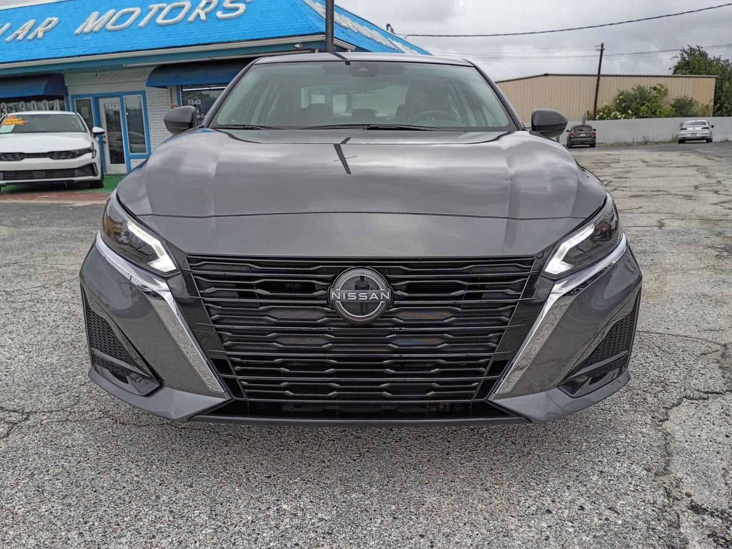 2025 Gray /Black Nissan Altima 2.5 SV (1N4BL4DV4SN) with an 2.5L L4 DOHC 16V engine, CVT transmission, located at 1842 Wirt Road, Houston, TX, 77055, (713) 973-3903, 29.805330, -95.484787 - Photo#7