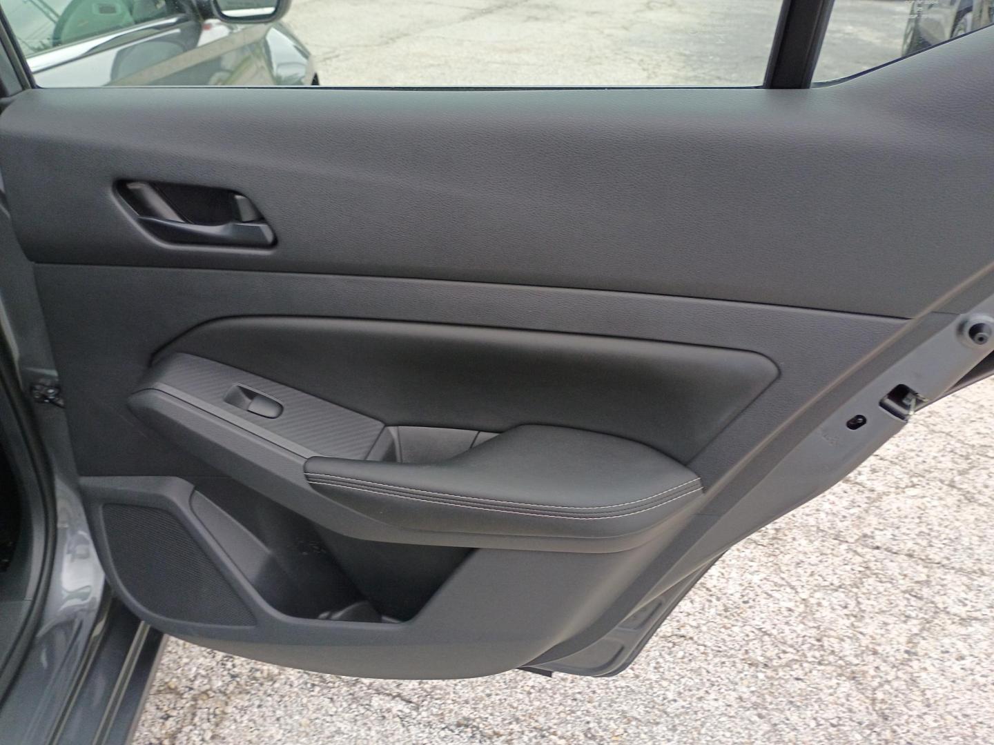2025 Gray /Black Nissan Altima 2.5 SV (1N4BL4DV4SN) with an 2.5L L4 DOHC 16V engine, CVT transmission, located at 1842 Wirt Road, Houston, TX, 77055, (713) 973-3903, 29.805330, -95.484787 - Photo#15