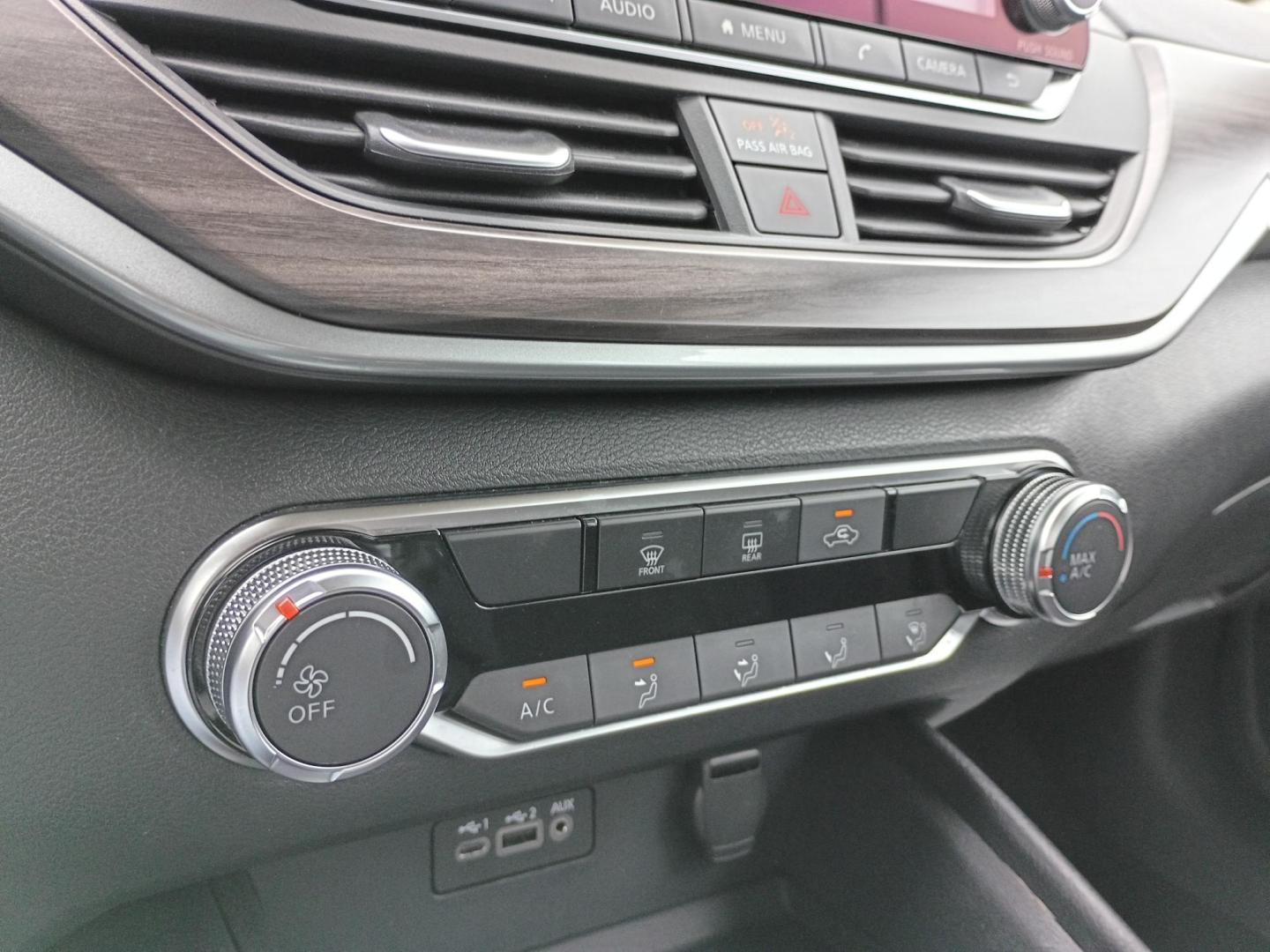 2025 Gray /Black Nissan Altima 2.5 SV (1N4BL4DV4SN) with an 2.5L L4 DOHC 16V engine, CVT transmission, located at 1842 Wirt Road, Houston, TX, 77055, (713) 973-3903, 29.805330, -95.484787 - Photo#20