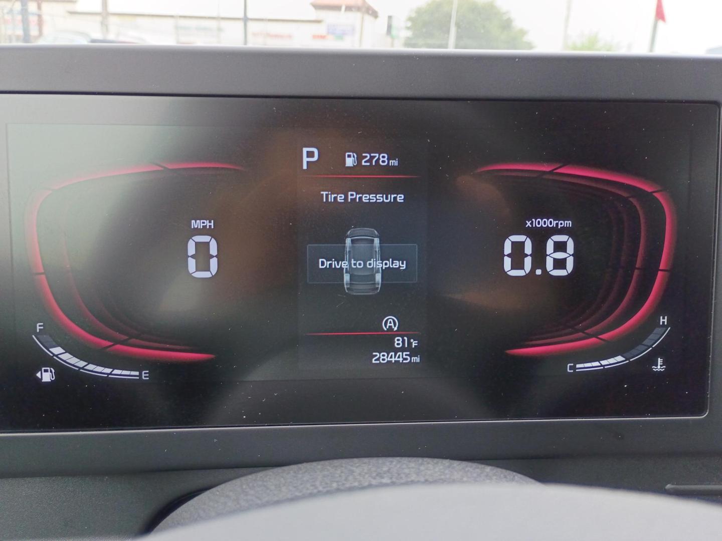 2025 Silver /Black Kia Sportage LX (5XYK23DF9SG) with an 2.5L V6 DOHC 24V engine, 8A transmission, located at 1842 Wirt Road, Houston, TX, 77055, (713) 973-3903, 29.805330, -95.484787 - Photo#20