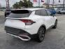 2025 White /Black Kia Sportage LX (5XYK23DF8SG) with an 2.5L V6 DOHC 24V engine, 8A transmission, located at 1842 Wirt Road, Houston, TX, 77055, (713) 973-3903, 29.805330, -95.484787 - Photo#4
